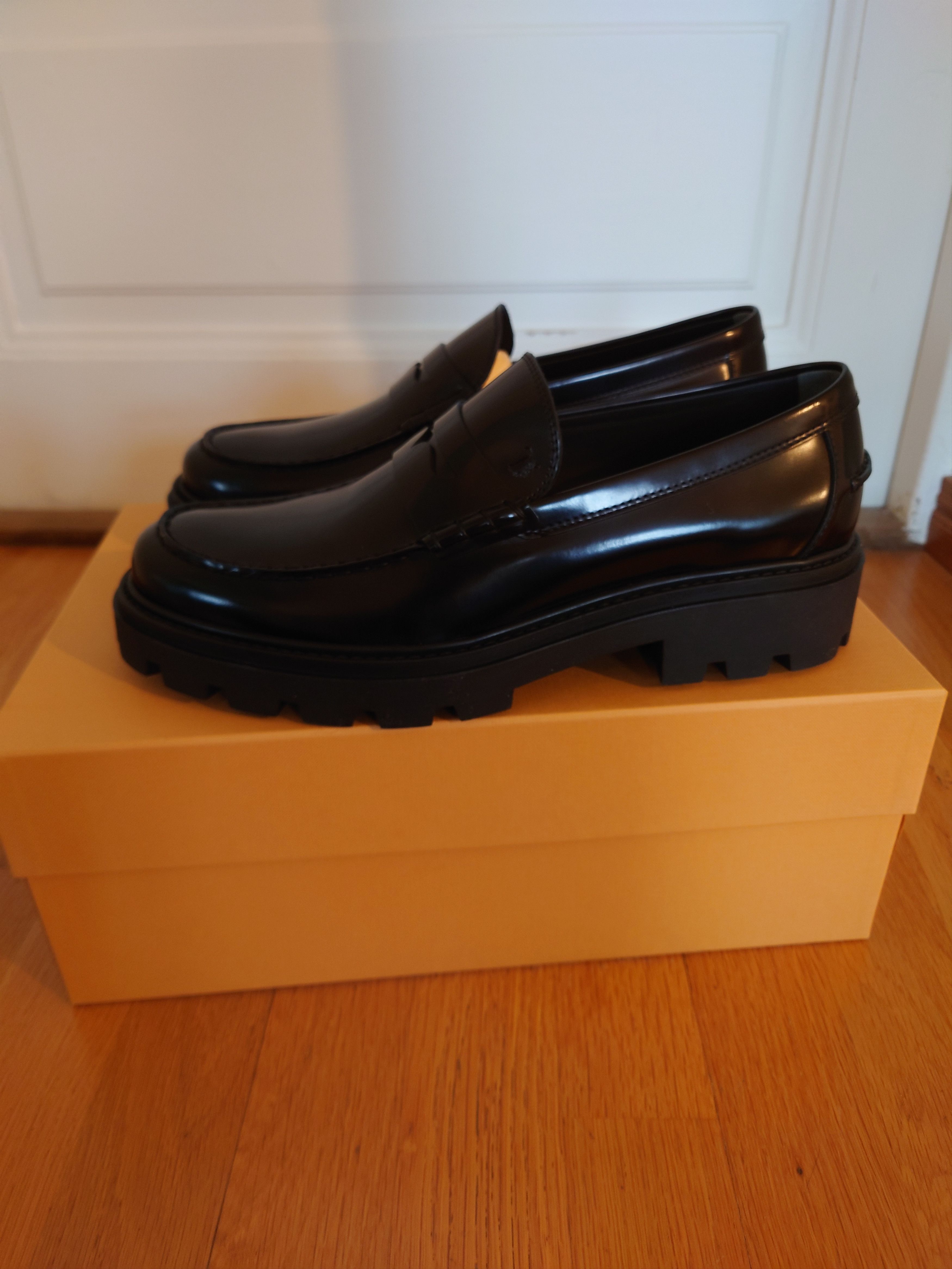 Tod's TOD's Patent leather loafers Size US 10 / EU 43 - 6 Thumbnail