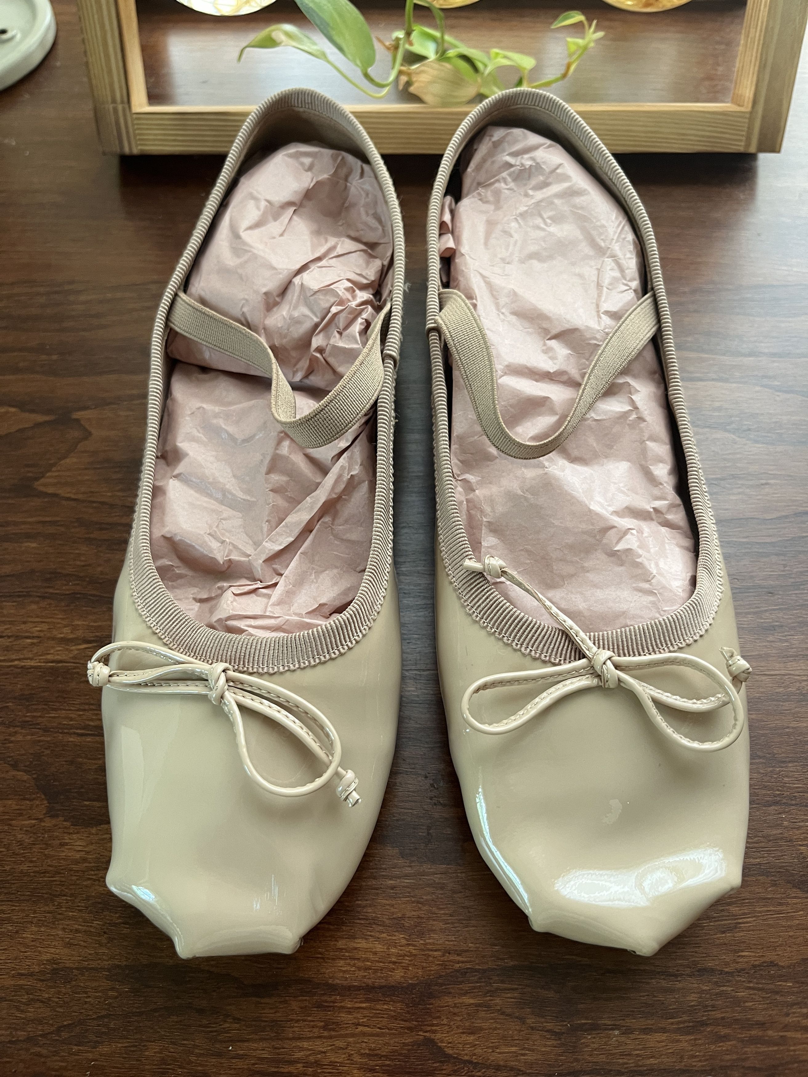 Miu Miu ballet flats patent leather beige size 35