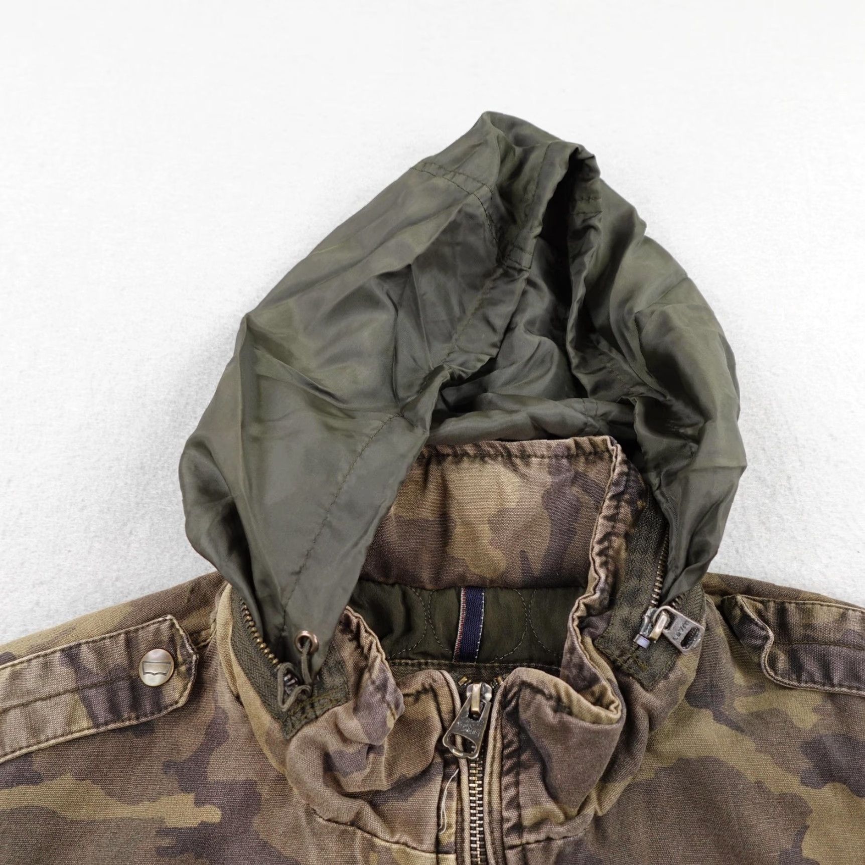 Levi's Levis Jacket Mens Small Green Camo Field Utility Chore Coat Quilted Full Zip Up Size US S / EU 44-46 / 1 - 2 Thumbnail
