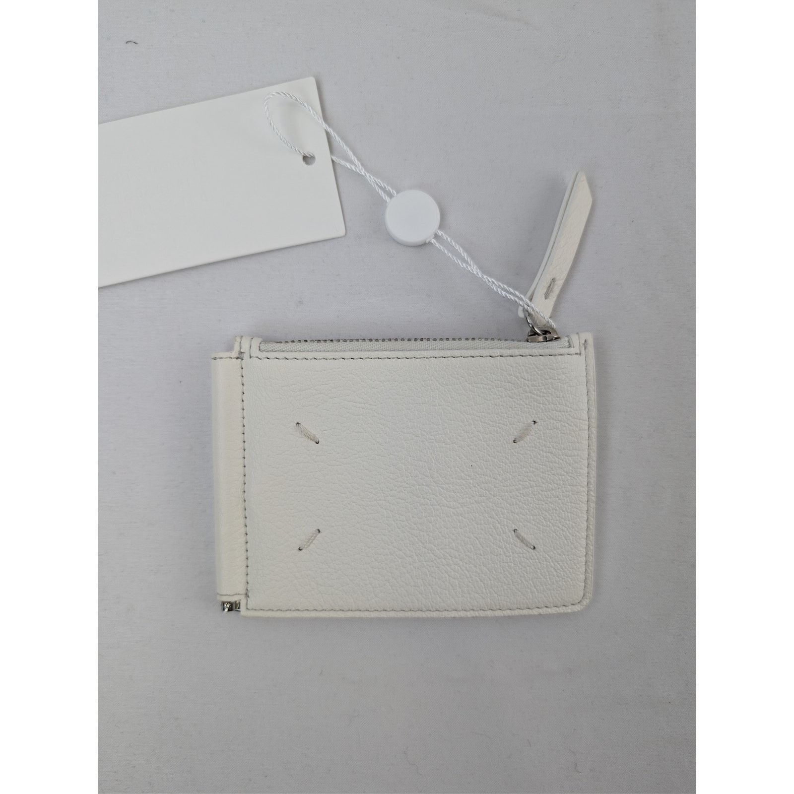 Maison Margiela o1rshd1 Size: OS / Grainy Leather Money Clip Wallet in White Size ONE SIZE - 3 Thumbnail