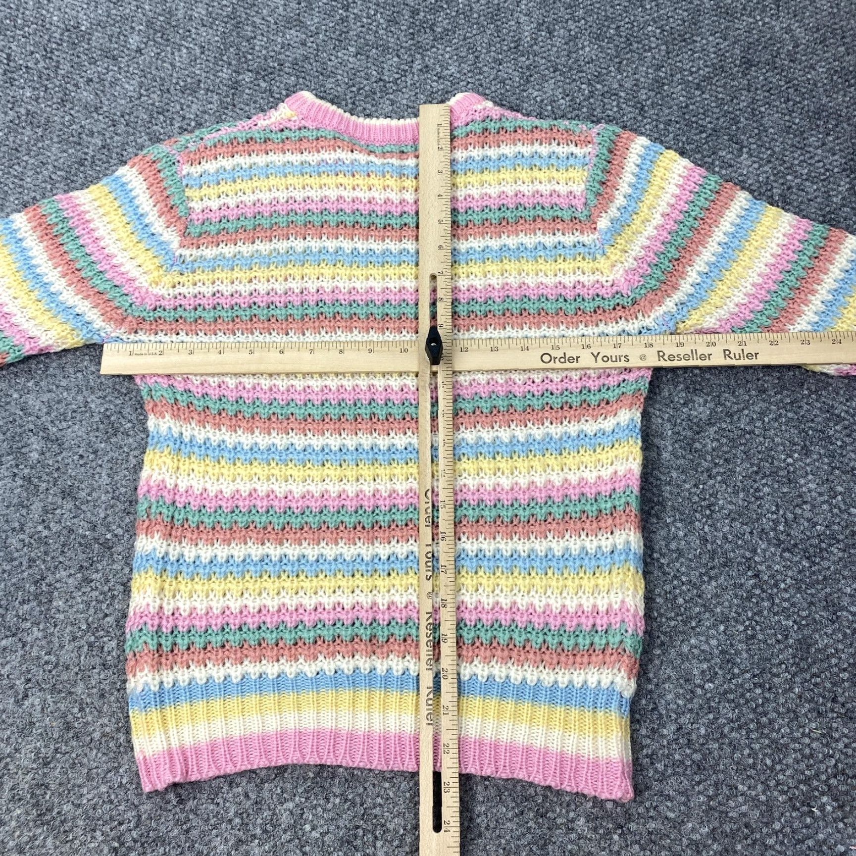 Vintage VINTAGE Herar Sweater Womens Small Pink Pastel Striped Acrylic Knit Pullover 80s 90s Size S / US 4 / IT 40 - 5 Thumbnail