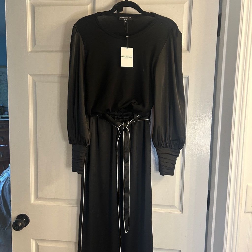 Generation Love Women's Generation Love Black Top XS satin sleeves Size XS / US 0-2 / IT 36-38 - 10 Thumbnail