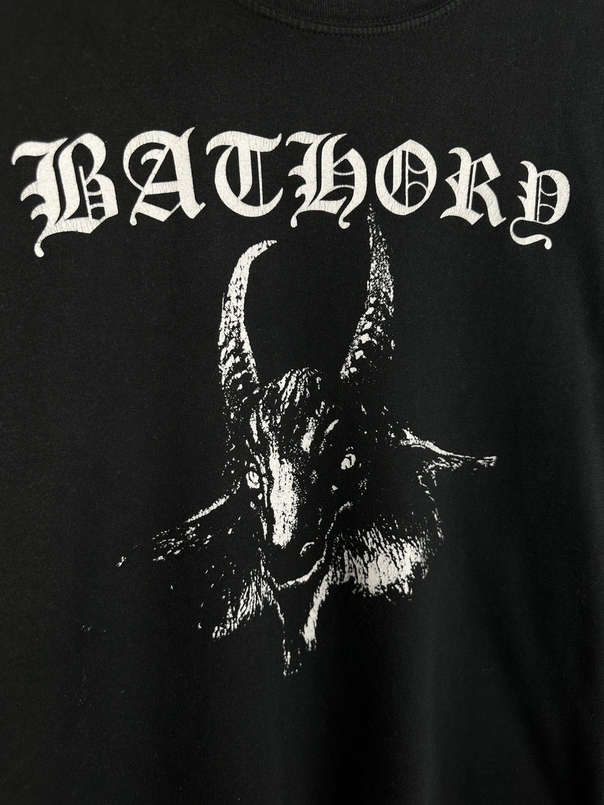 Band Tees Bathory Pentagram Goat Metal T Shirt Tee Rock Vintage 90s Size US L / EU 52-54 / 3 - 9 Thumbnail
