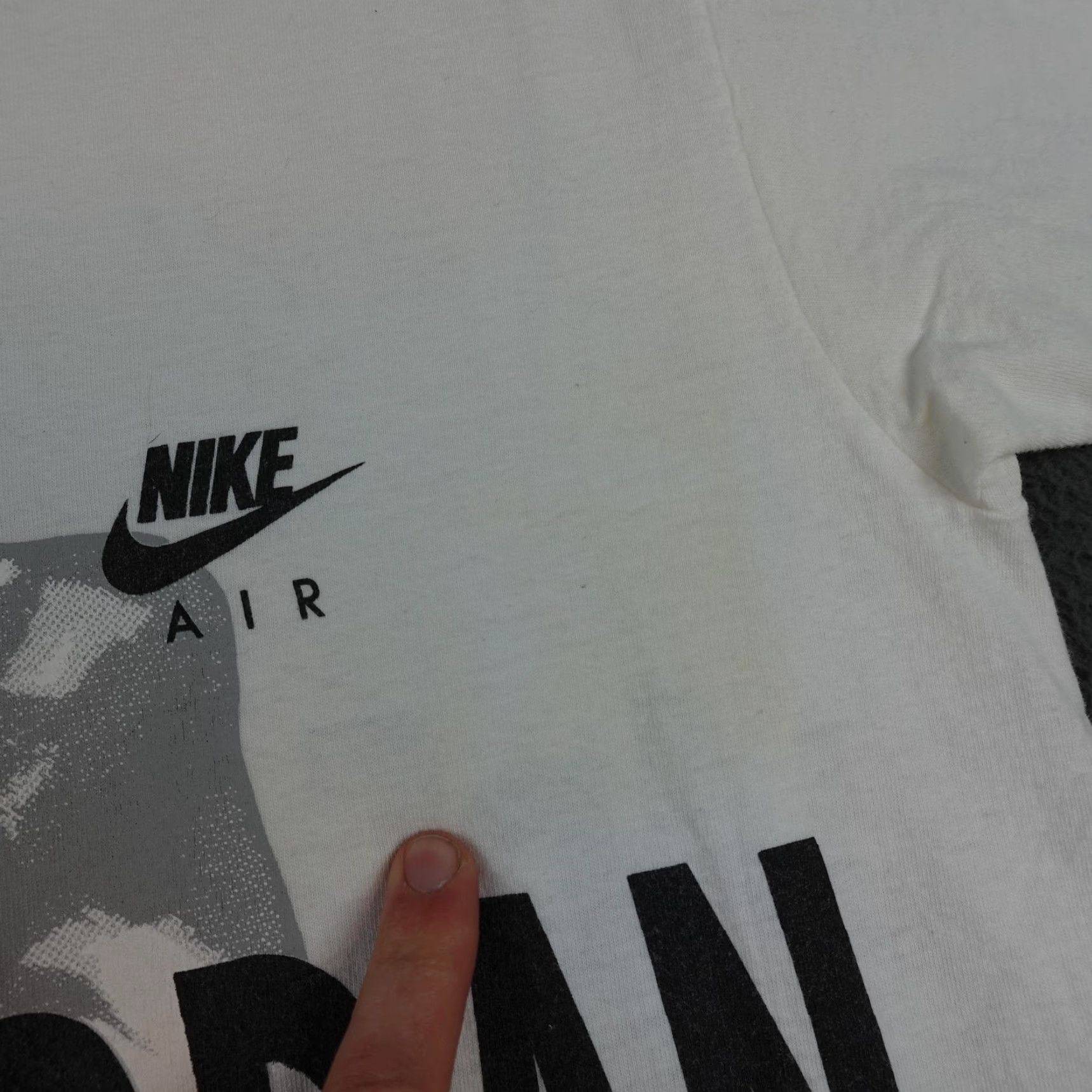 Nike VINTAGE Nike Air Jordan Shirt Mens Large White Hare Jordan Bugs Bunny USA 1991 Size US L / EU 52-54 / 3 - 6 Thumbnail