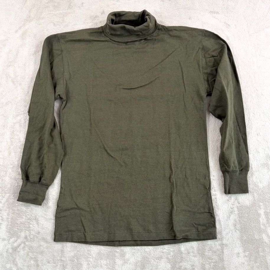 Banana Republic VINTAGE Banana Republic T-Shirt Mens Medium Turtleneck Green 90s Retro Logo Workwear USA NWT Size US M / EU 48-50 / 2 - 5 Thumbnail