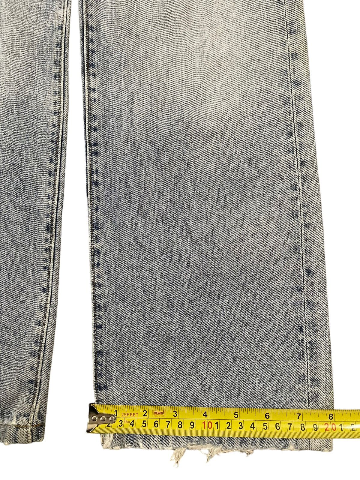 Uniqlo Vintage Japanese Uniqlo Blue Wash Distress Loose Jeans Size US 30 / EU 46 - 14 Thumbnail