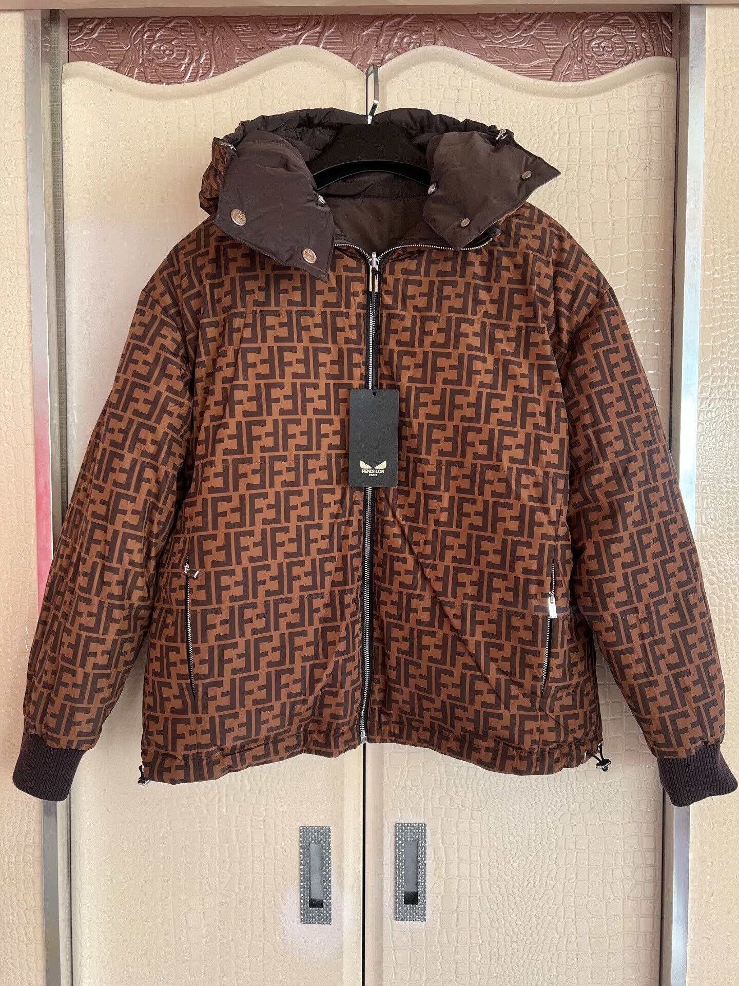Fendi FENDI LOR FF Reversible Down Jacket Size S / US 4 / IT 40 - 1 Thumbnail