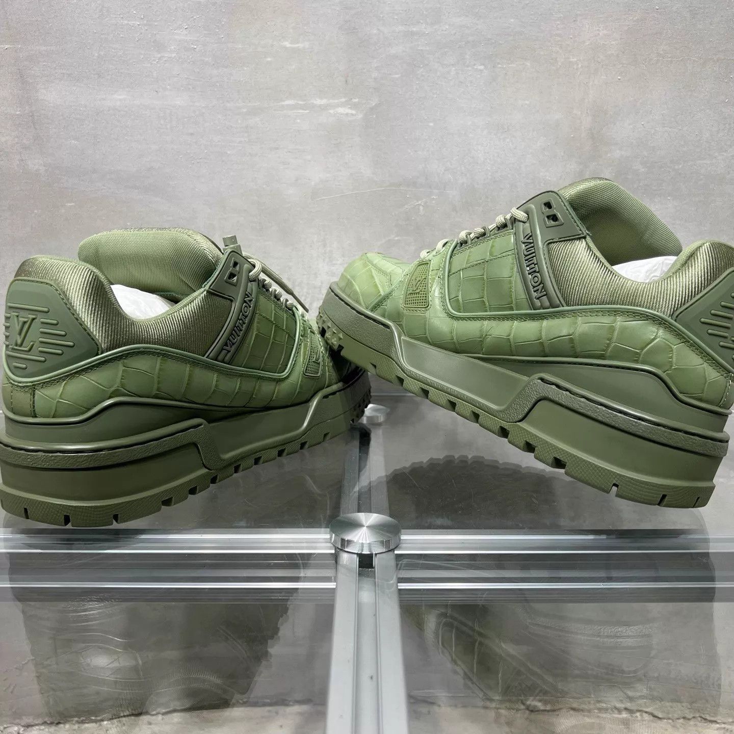 Louis Vuitton LV Trainer Maxi Green Croc Embossed UK8/42 New Size US 9 / EU 42 - 5 Thumbnail