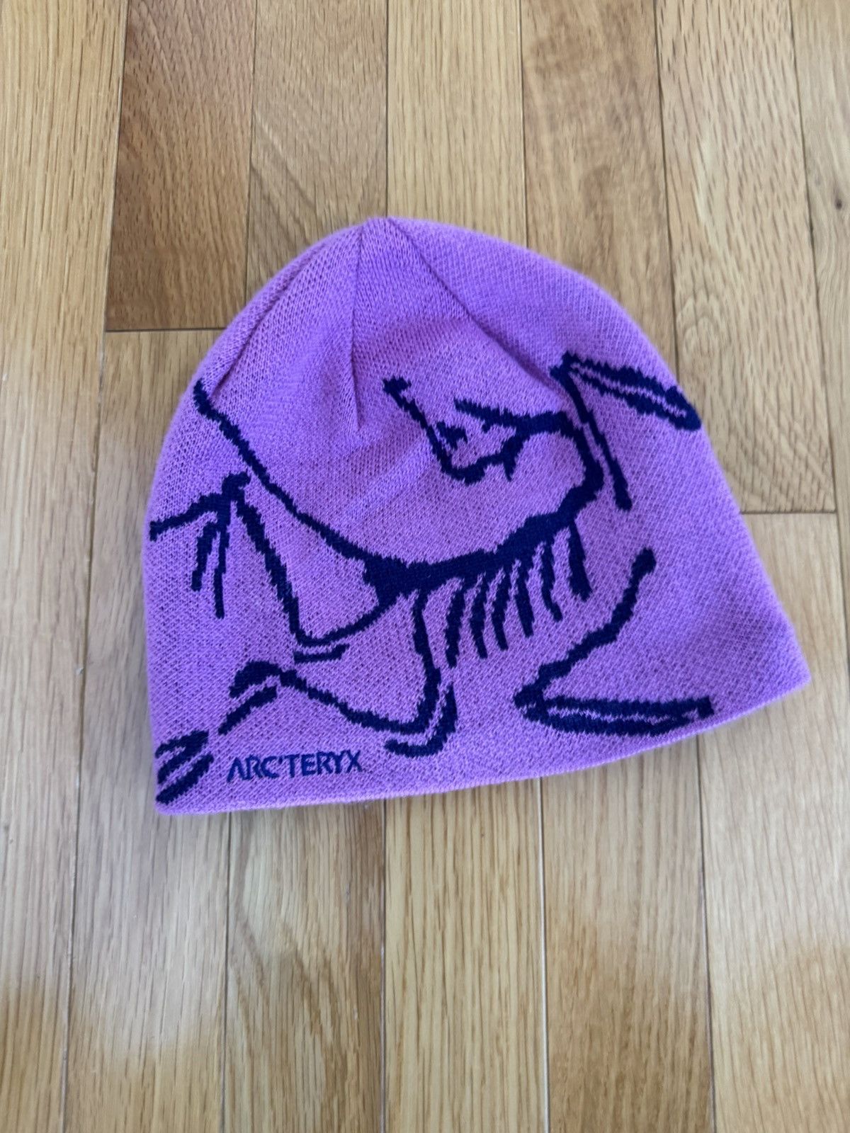 Arc'teryx ARC'TERYX BIRD WORD LOGO TOQUE BEANIE PINK SYNTH WHITE