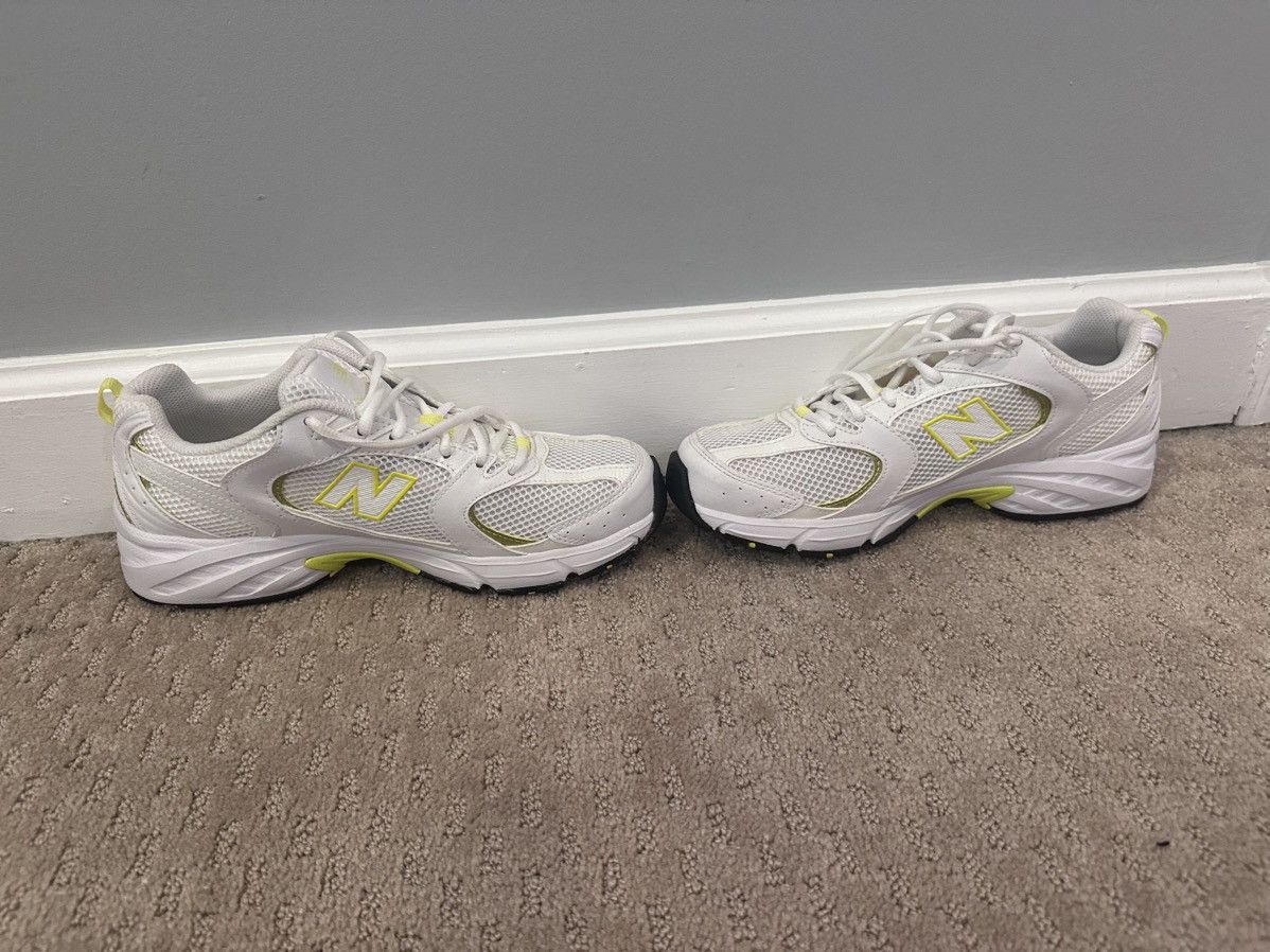 New Balance New Balance 530 Metallic Yello Size US 8.5 / EU 41-42 - 4 Thumbnail