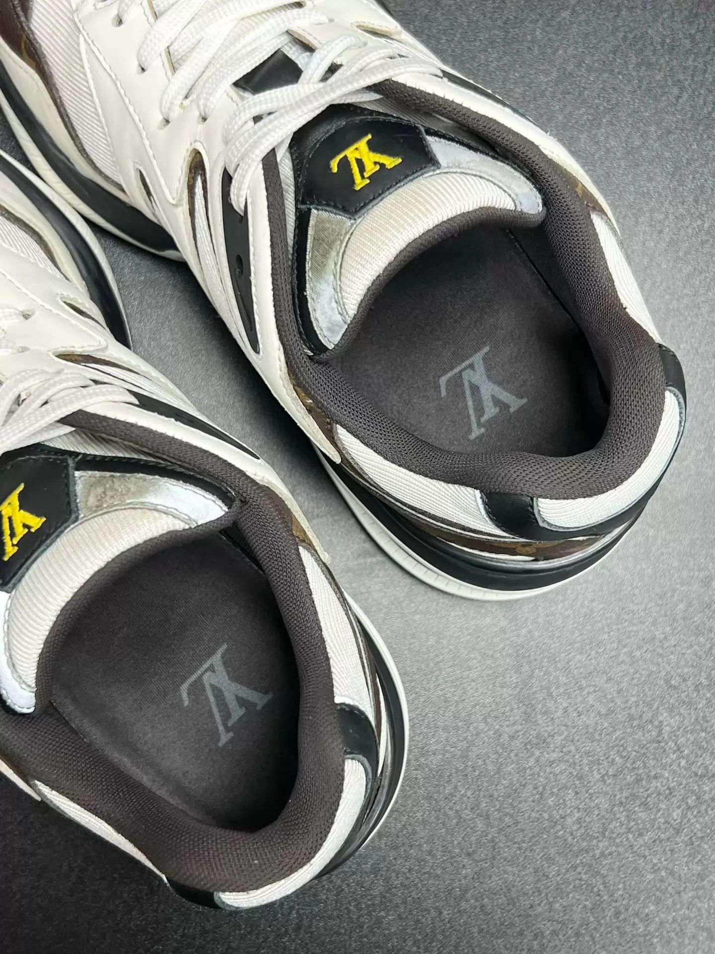 Louis Vuitton LV Trail Monogram colorblock white/brown UK5 Size US 7.5 / IT 37.5 - 4 Thumbnail