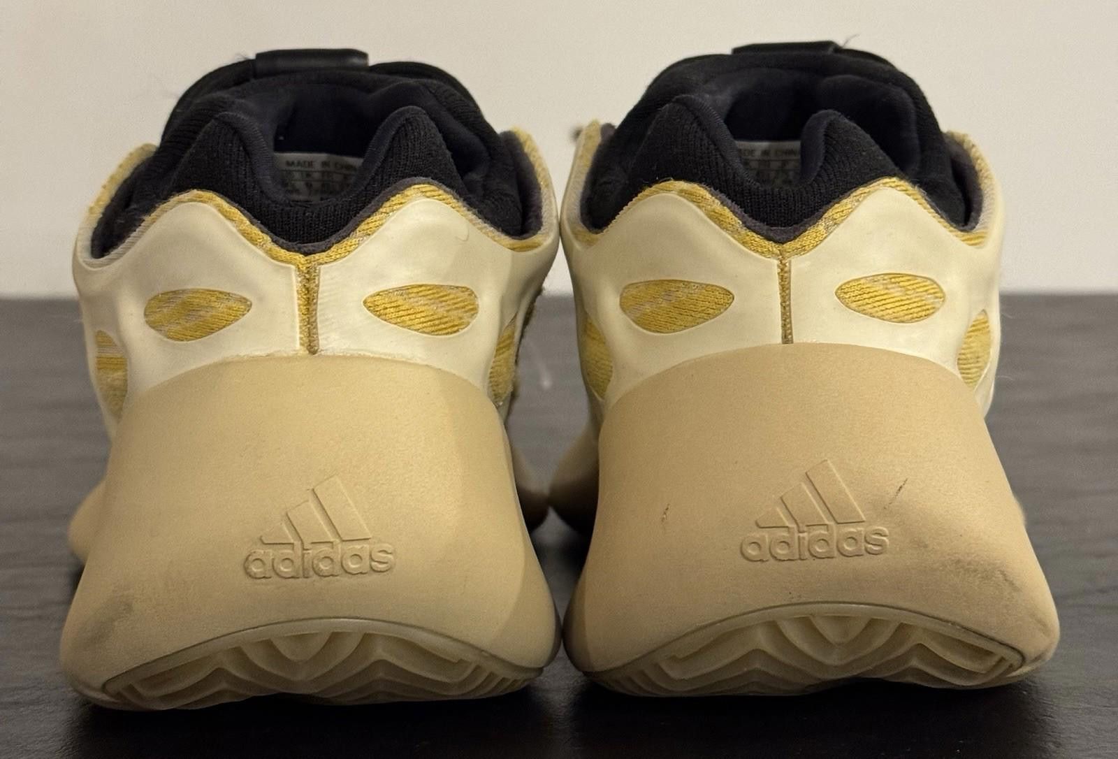Adidas Adidas Yeezy 700 V3 Safflower Lace Up Streetwear Sneakers Size US 9.5 / EU 42-43 - 5 Thumbnail