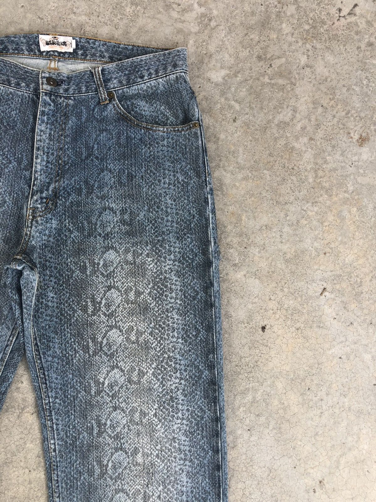 Karakuri Tamashii Karakuri Tamashii Embroidered Denim Snake Skin Size US 33 - 5 Thumbnail