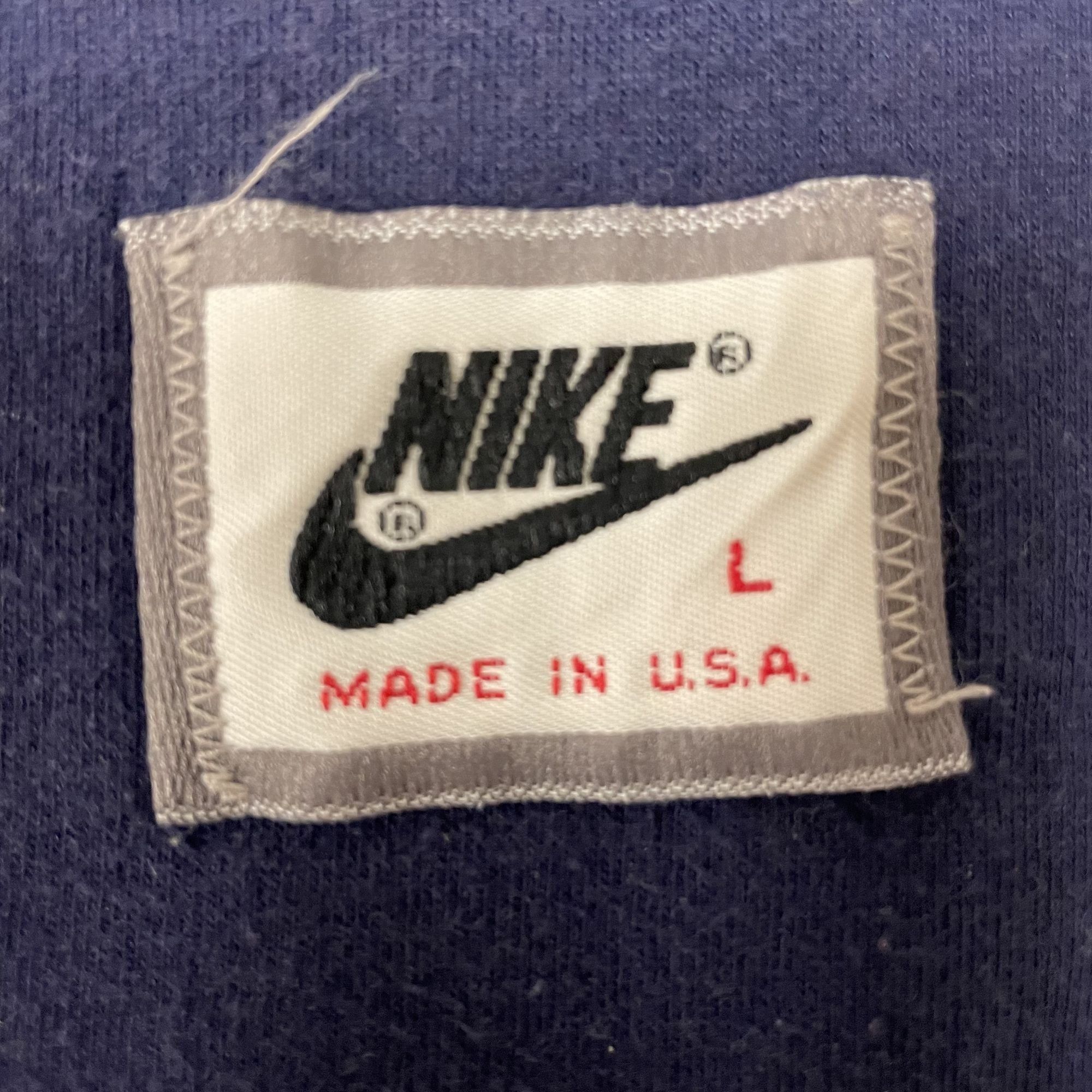 Nike Vtg NIKE Red Tag Blue Logo Workout Tank Top Muscle Shirt Size US L / EU 52-54 / 3 - 5 Thumbnail