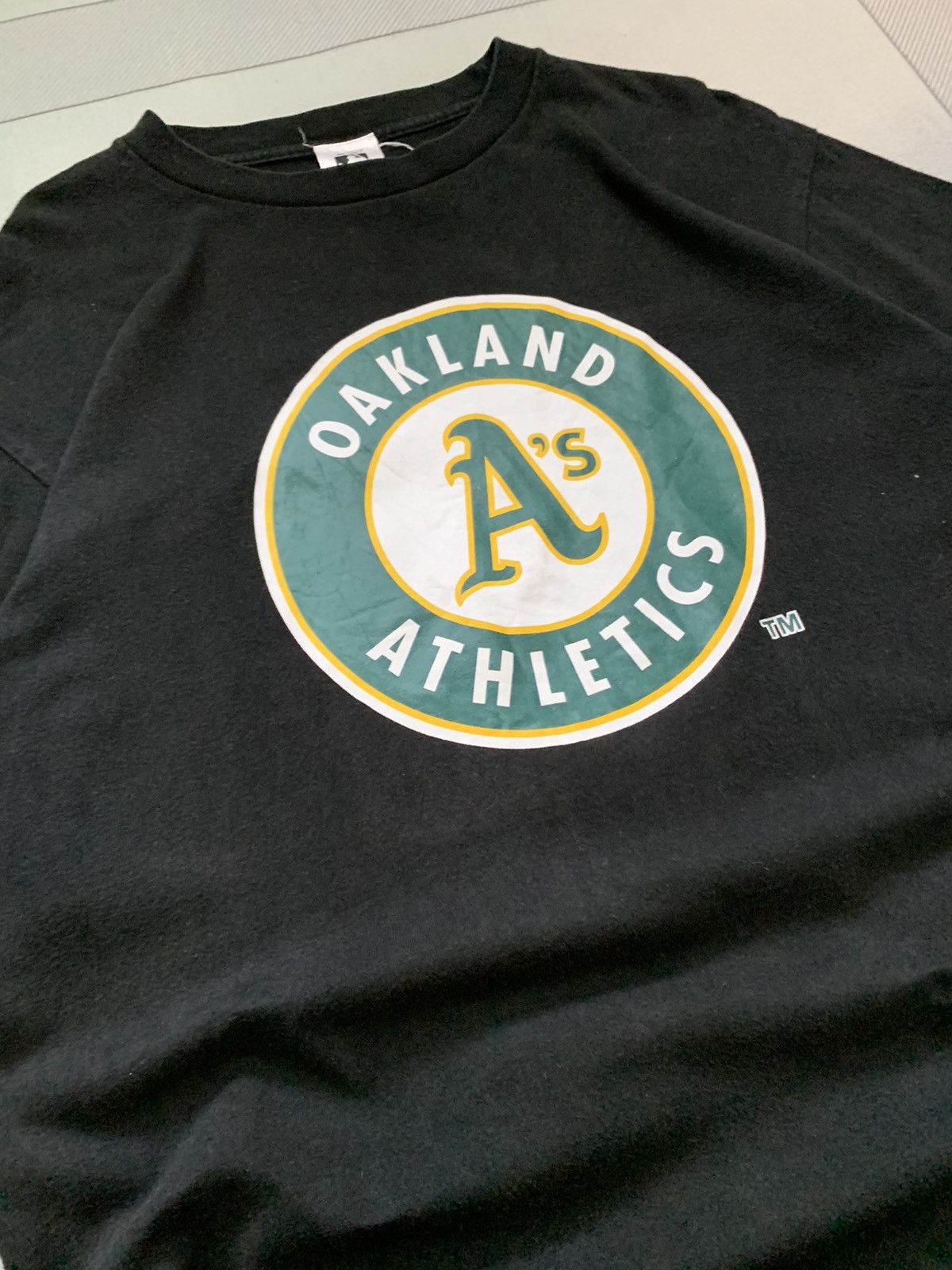 Japanese Brand Vintage Y2K Oakland Athletics Tee Size XL Size US XL / EU 56 / 4 - 3 Thumbnail