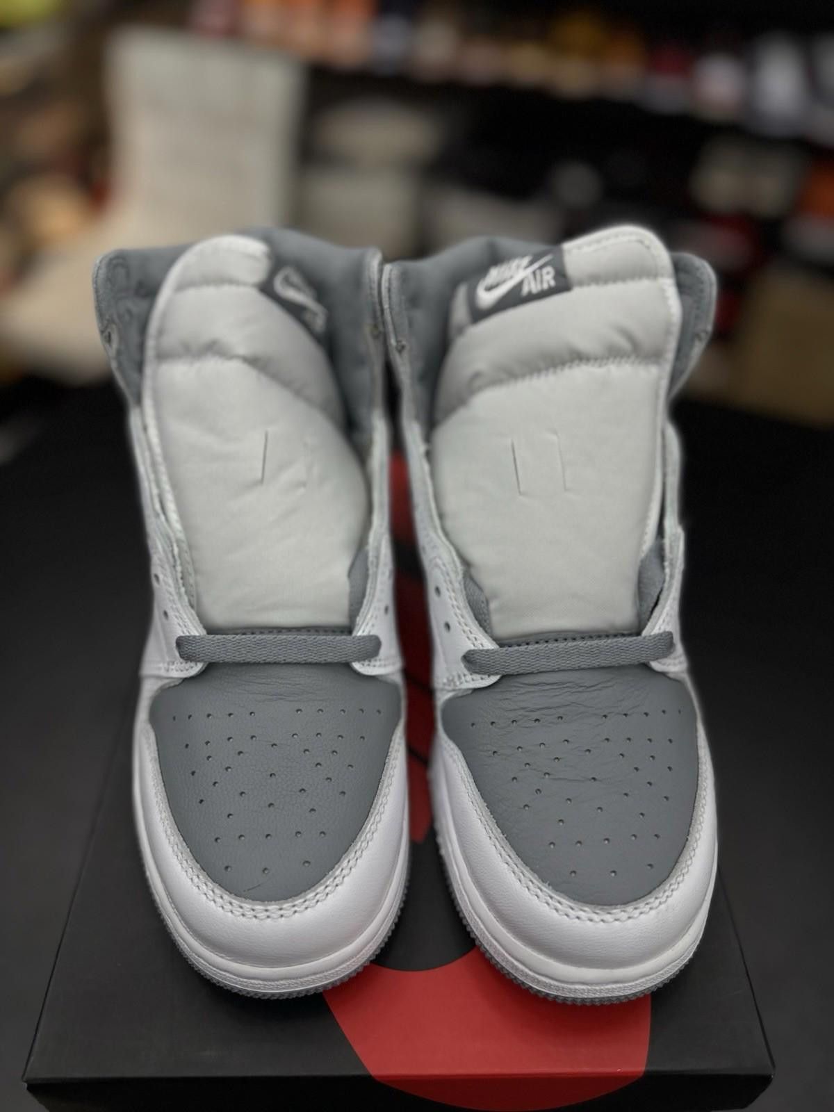 Nike Nike Air Jordan 1 Retro High OG Stealth White - GS 6.5Y/8W Size US 6.5 / EU 39-40 - 6 Thumbnail