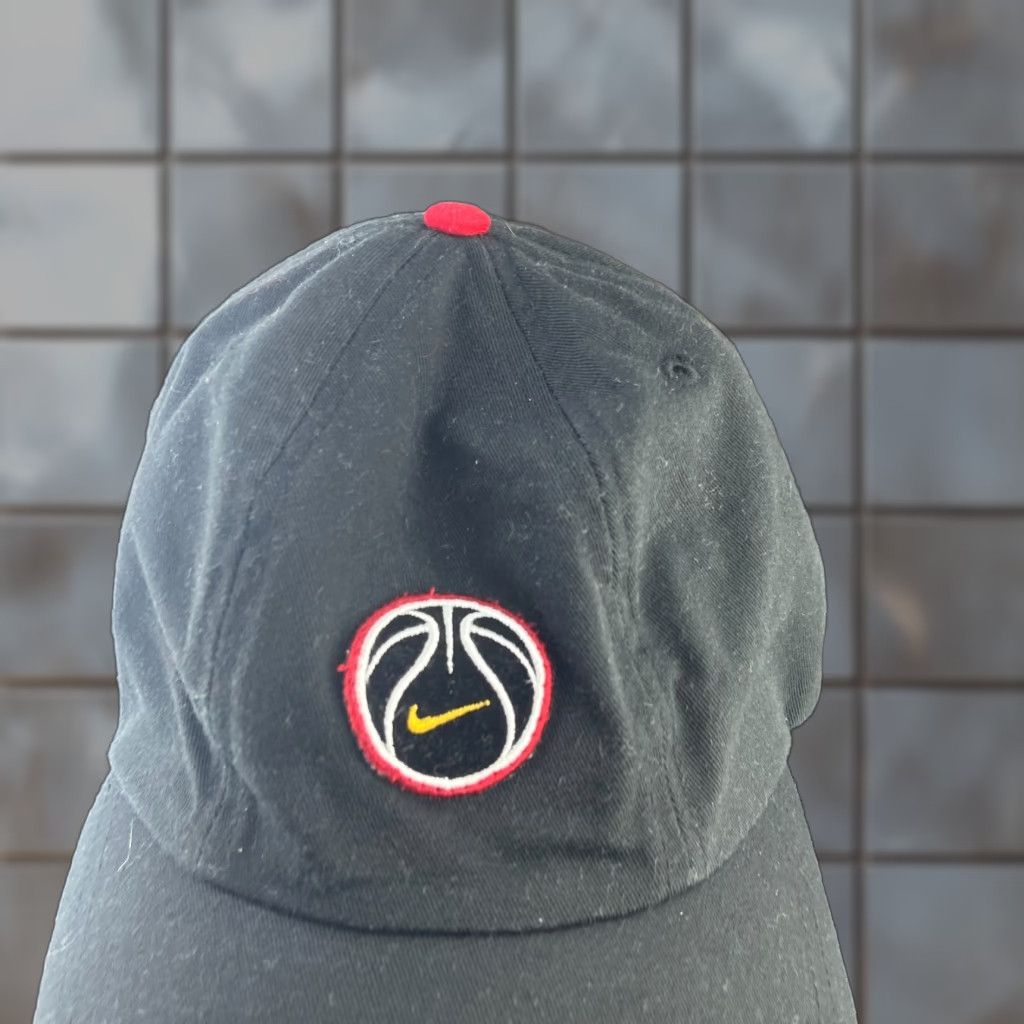 Nike VINTAGE Nike Basketball Swoosh Strapback Hat Men's One Size Black Hat Size ONE SIZE - 1 Thumbnail