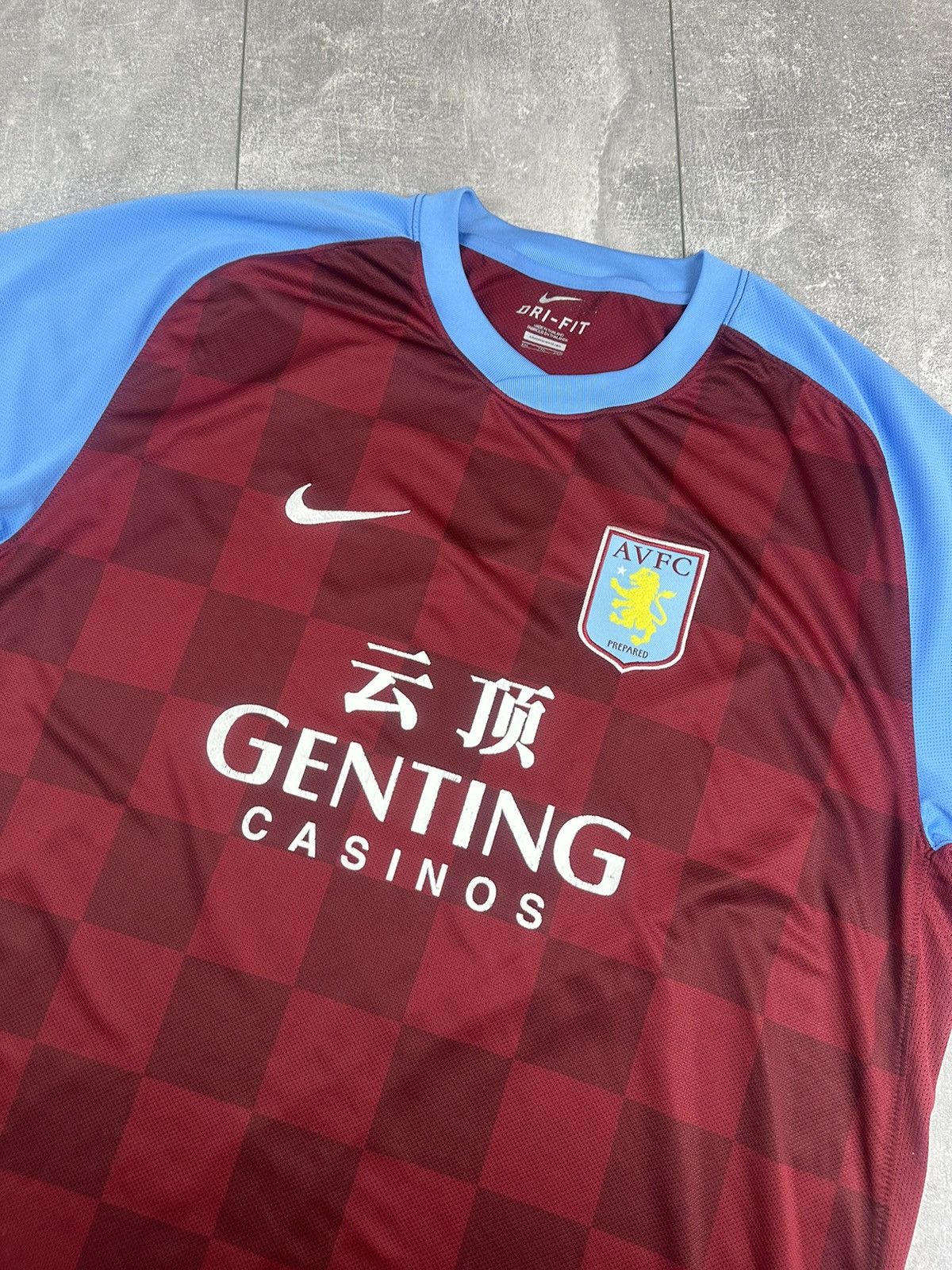 Nike Nike Aston Villa 2011/12 Home Soccer Football Jersey Size US XXL / EU 58 / 5 - 7 Thumbnail