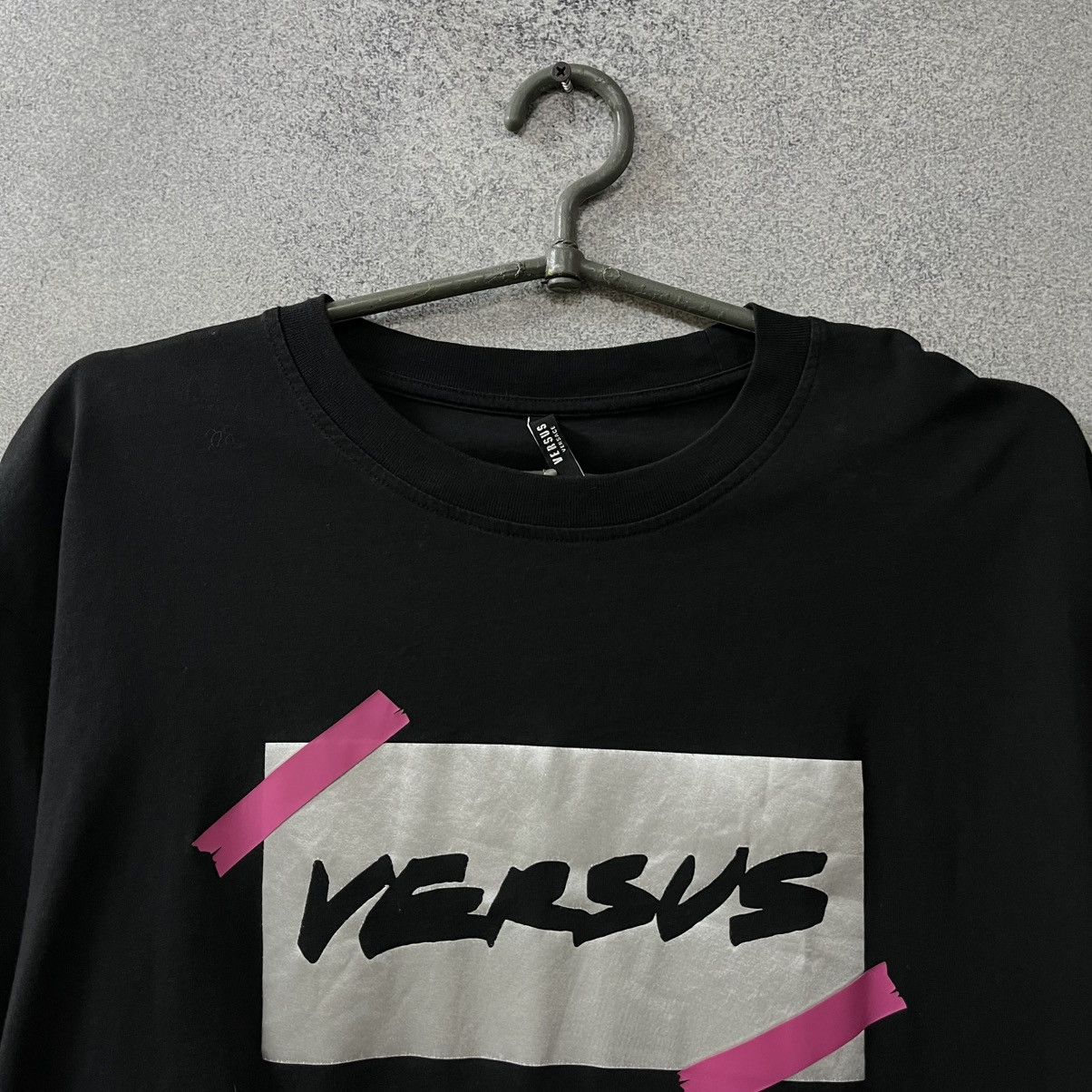 Versace Versace Versus big logo t shirt Size US L / EU 52-54 / 3 - 4 Thumbnail