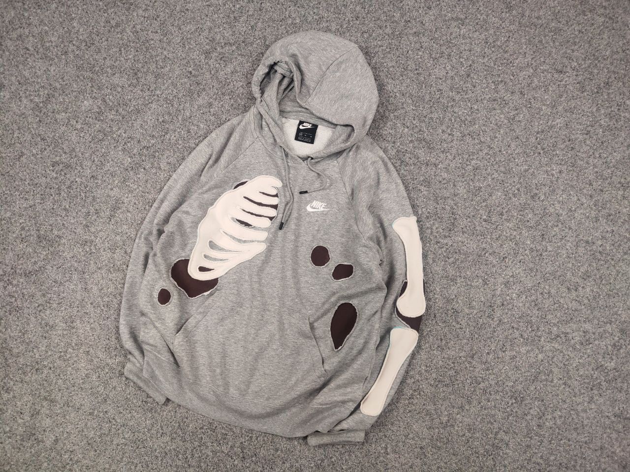 Nike Rare nike skeleton Logo vintage reworked Hoodie Y2K Style Size US S / EU 44-46 / 1 - 2 Thumbnail