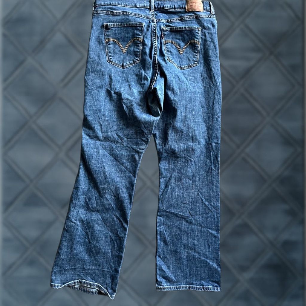 Levi's Levi's Classic Bootcut Jeans Women's Size 16 Blue Medium Wash 33x30 Size 38" / US 16 / IT 52 - 1 Thumbnail