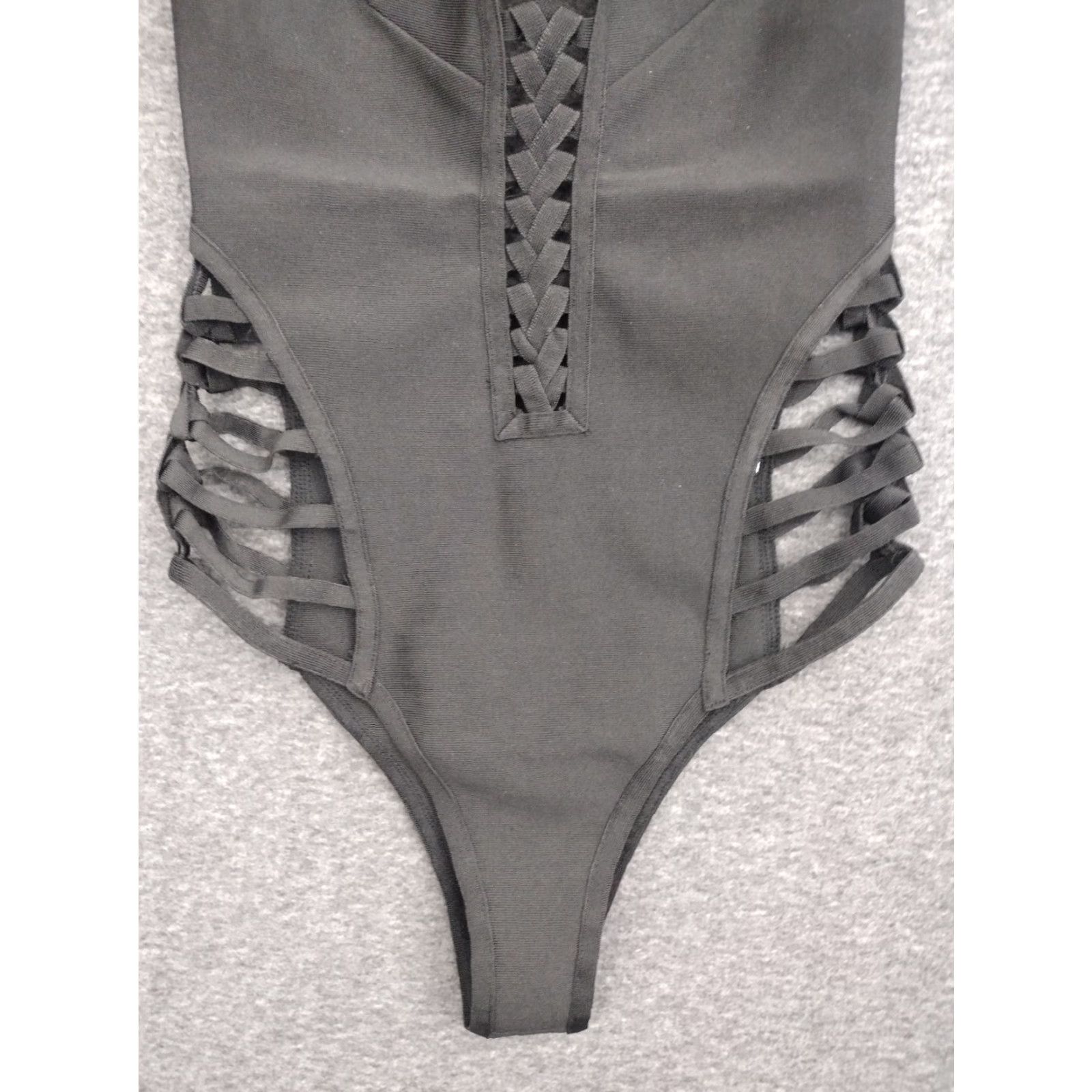 Vintage Codigo One Piece Swimsuit S Black One Piece Womens Bathing Suit Strappy Tank Open Back Beatch Theme Adjustable Strap Vintage No? Size S / US 4 / IT 40 - 4 Thumbnail