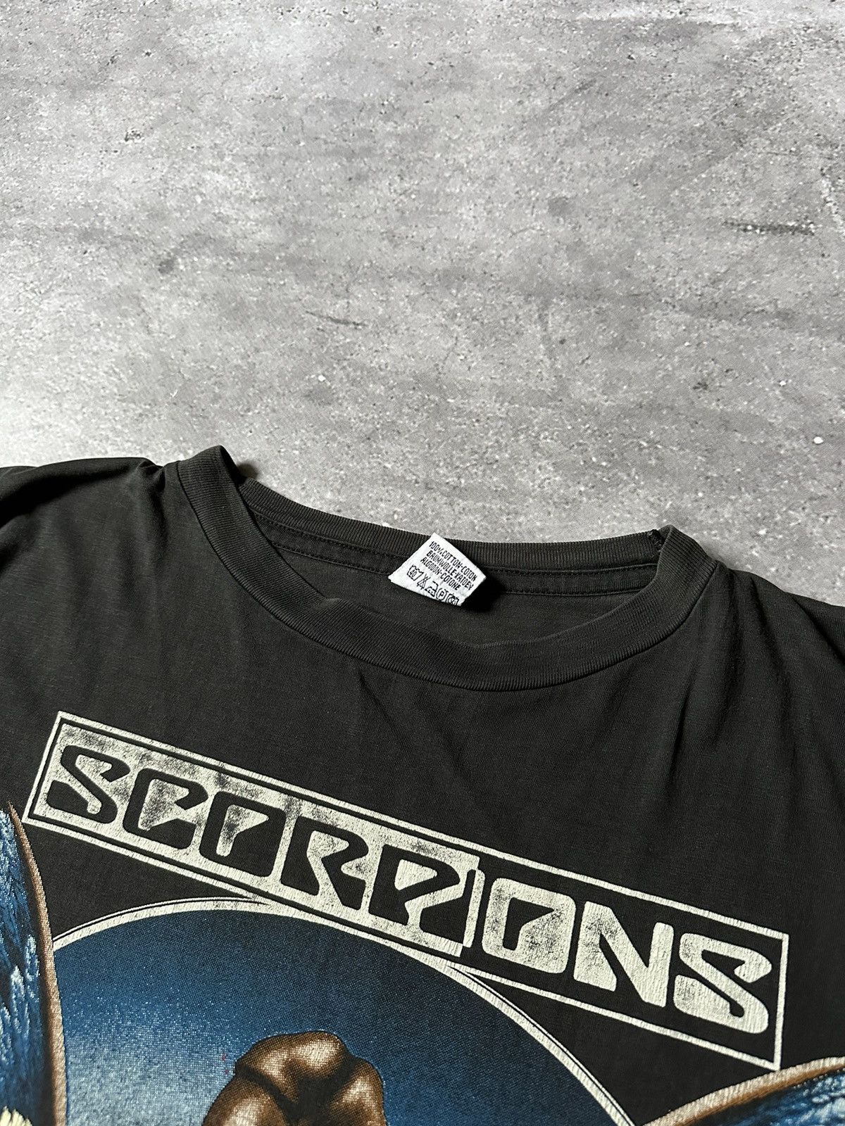 Band Tees × Vintage Vintage 90s Scorpions Rock Band T-Shirt Size US L / EU 52-54 / 3 - 3 Thumbnail