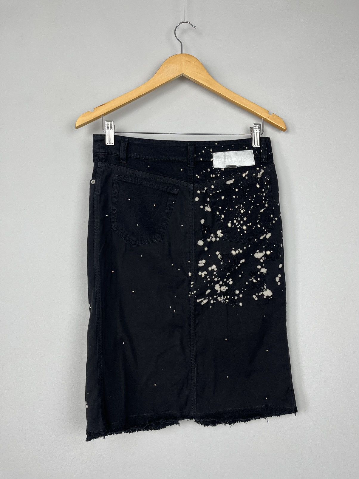 Iceberg Iceberg Icejeans Vintage Glitter Archive Denim Skirt Italy Size 27" / US 4 / IT 40 - 9 Thumbnail