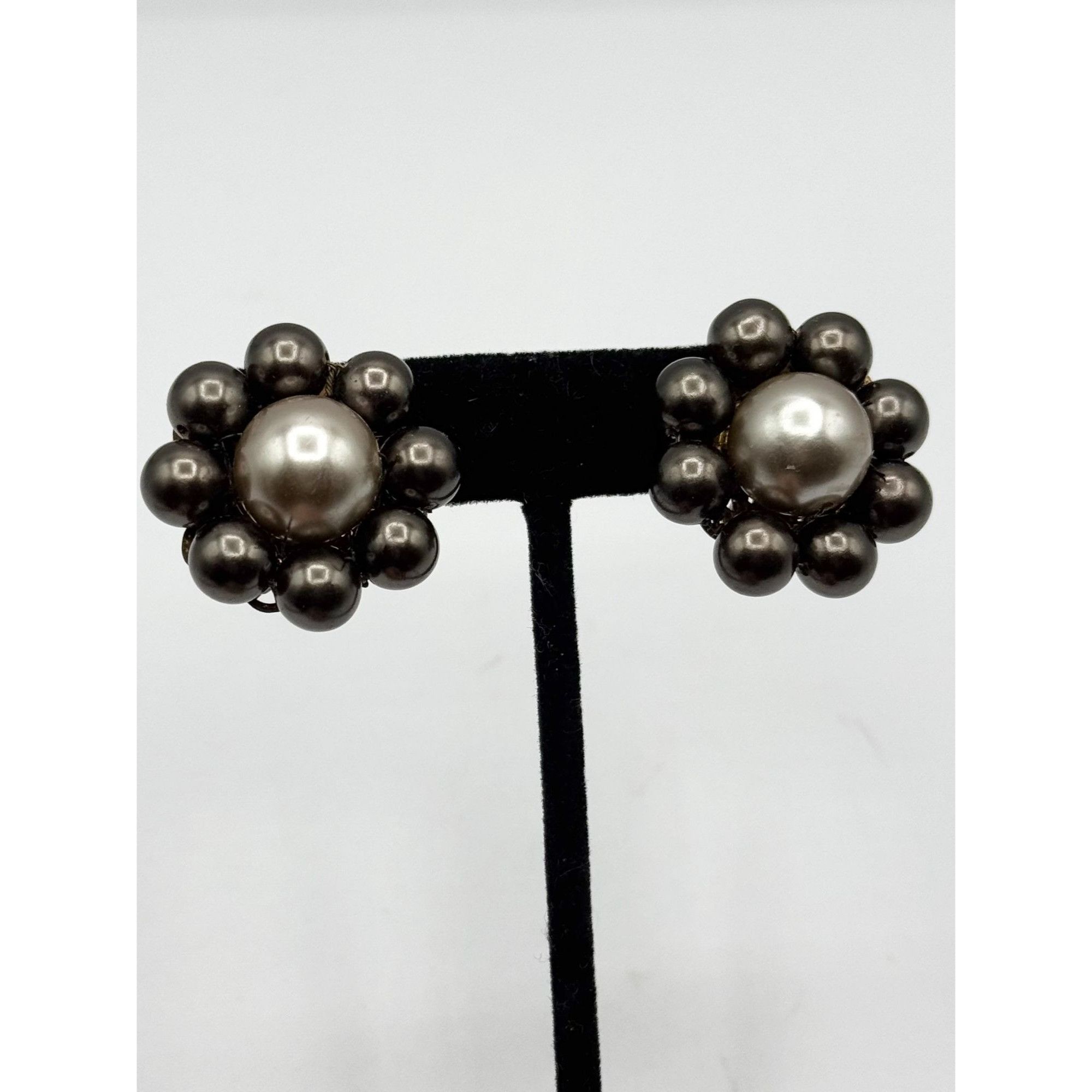 Vintage Vintage Japan hand wired faux pearl flower earrings Size ONE SIZE - 3 Thumbnail