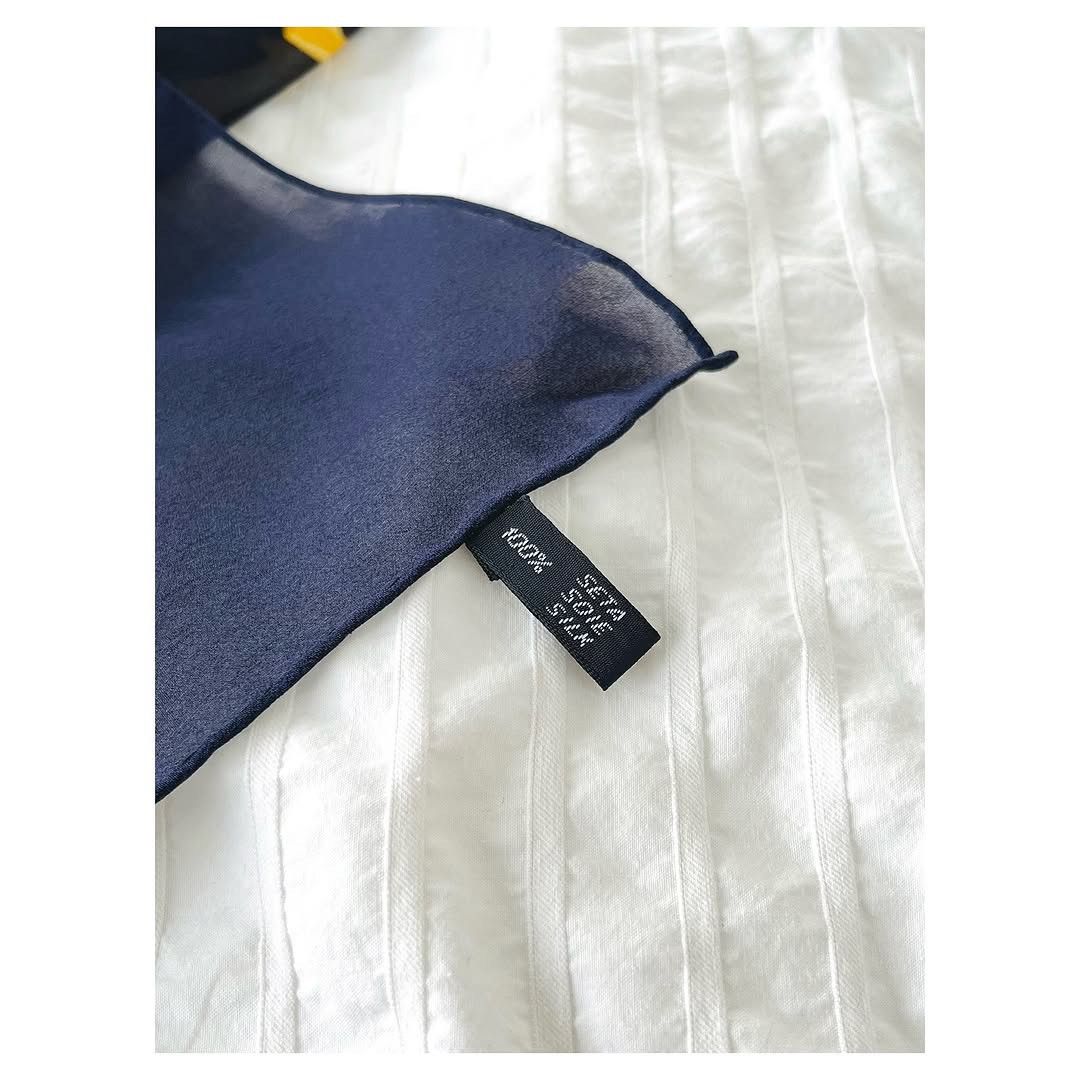 Gianfranco Ferre Gianfranco Ferre Scarf Size ONE SIZE - 8 Thumbnail
