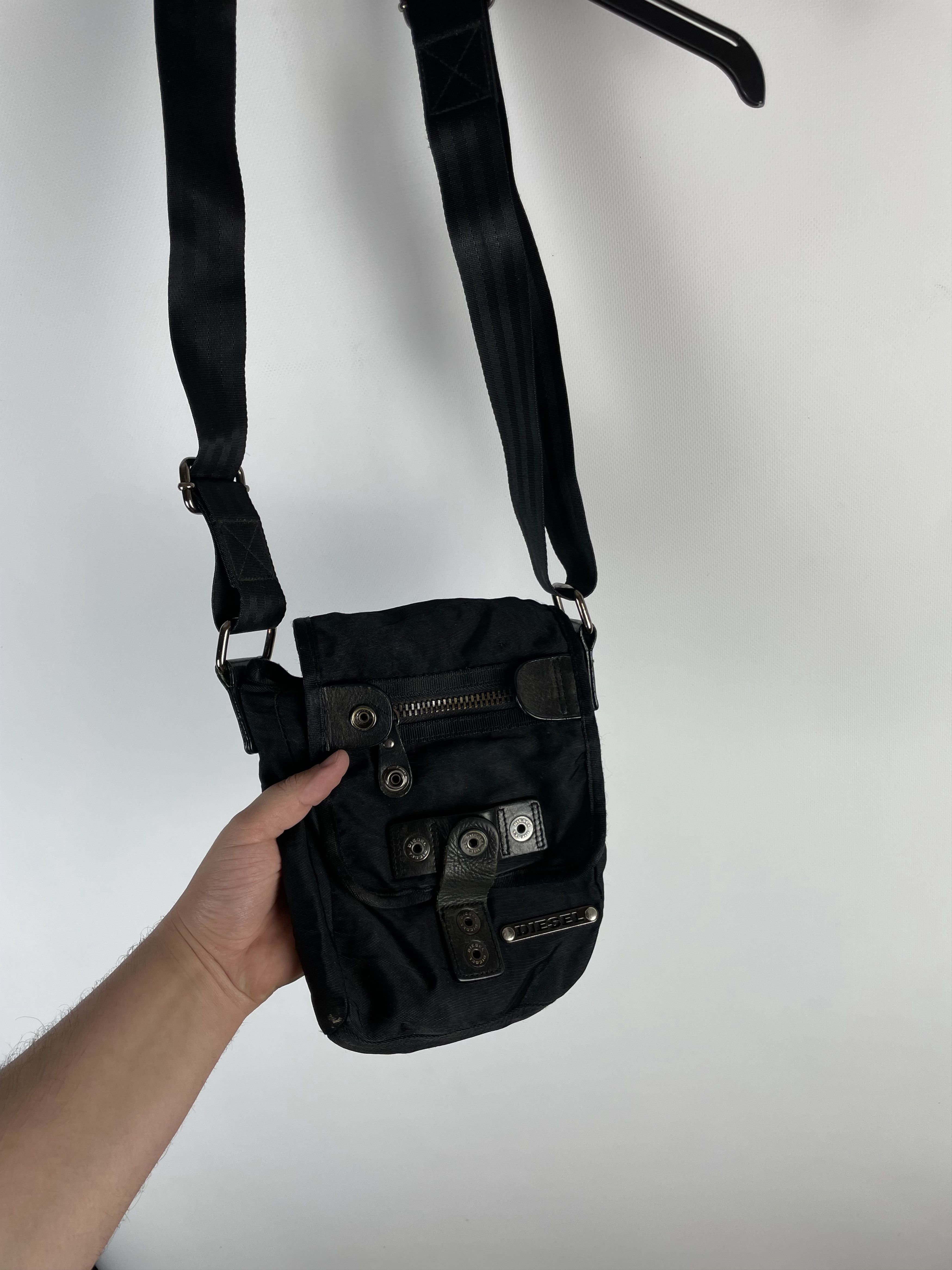 Diesel Messenger Bag Y2K in Black, Men's