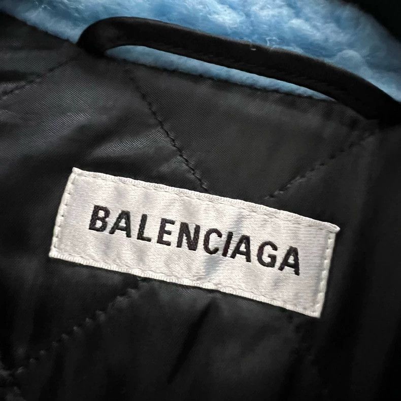 Balenciaga Balenciaga size 36 Light Blue Teddy Jacket Size US XS / EU 42 / 0 - 4 Thumbnail