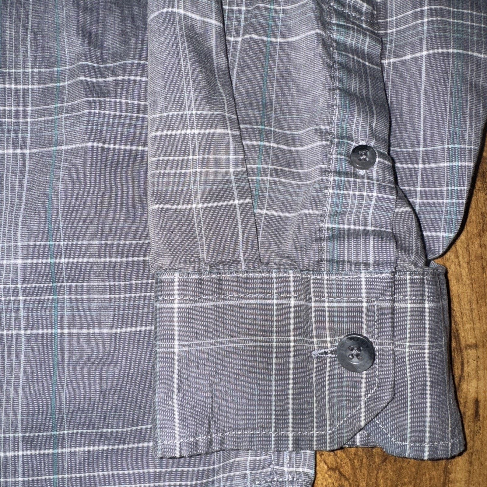 Oakley Oakley Long Sleeve Dress Shirt Plaid Gray Large 22x29 Size US L / EU 52-54 / 3 - 4 Thumbnail