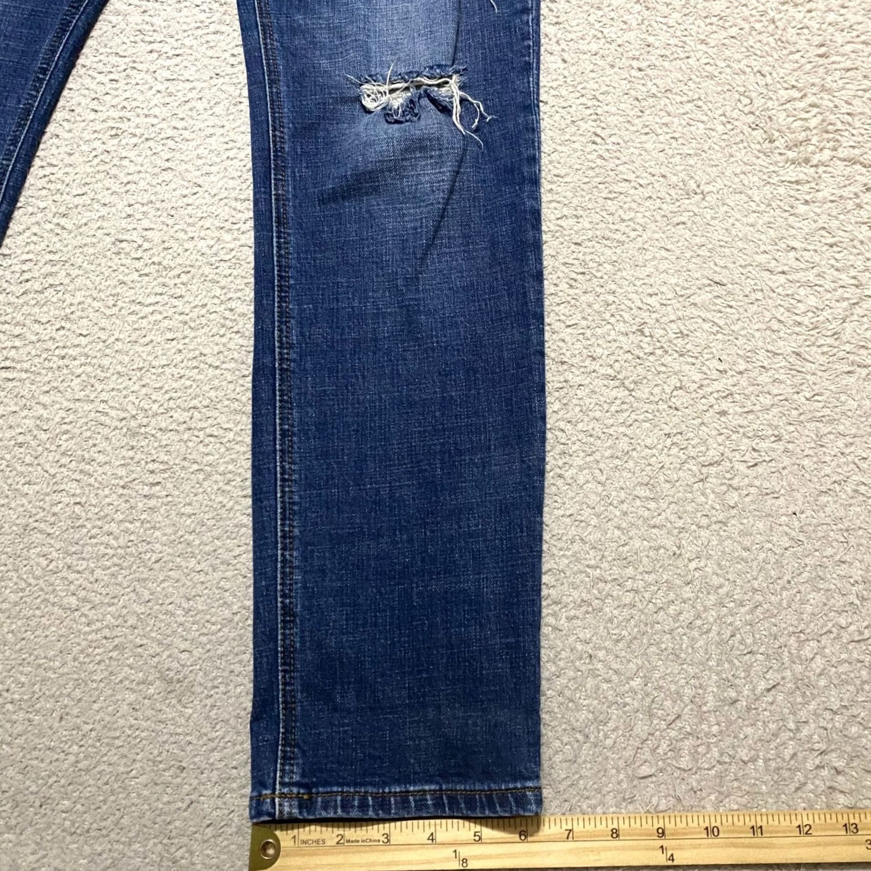 Vintage KUT from the Kloth Jeans Women sz 10 Blue Denim Medium Wash Distressed Mid Rise Jeans Womens Regular 5-Pocket Design Distressed Stretch Size 32" / US 10 / IT 46 - 5 Thumbnail