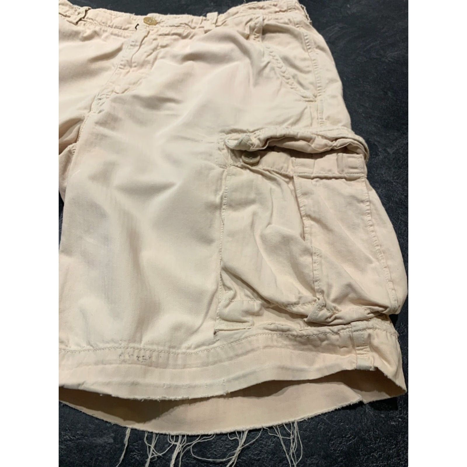 Banana Republic Banana Republic Cargo Shorts Mens 35 Beige Relaxed Fit Canvas Outdoor Casual Summer Size US 36 / EU 52 - 2 Thumbnail