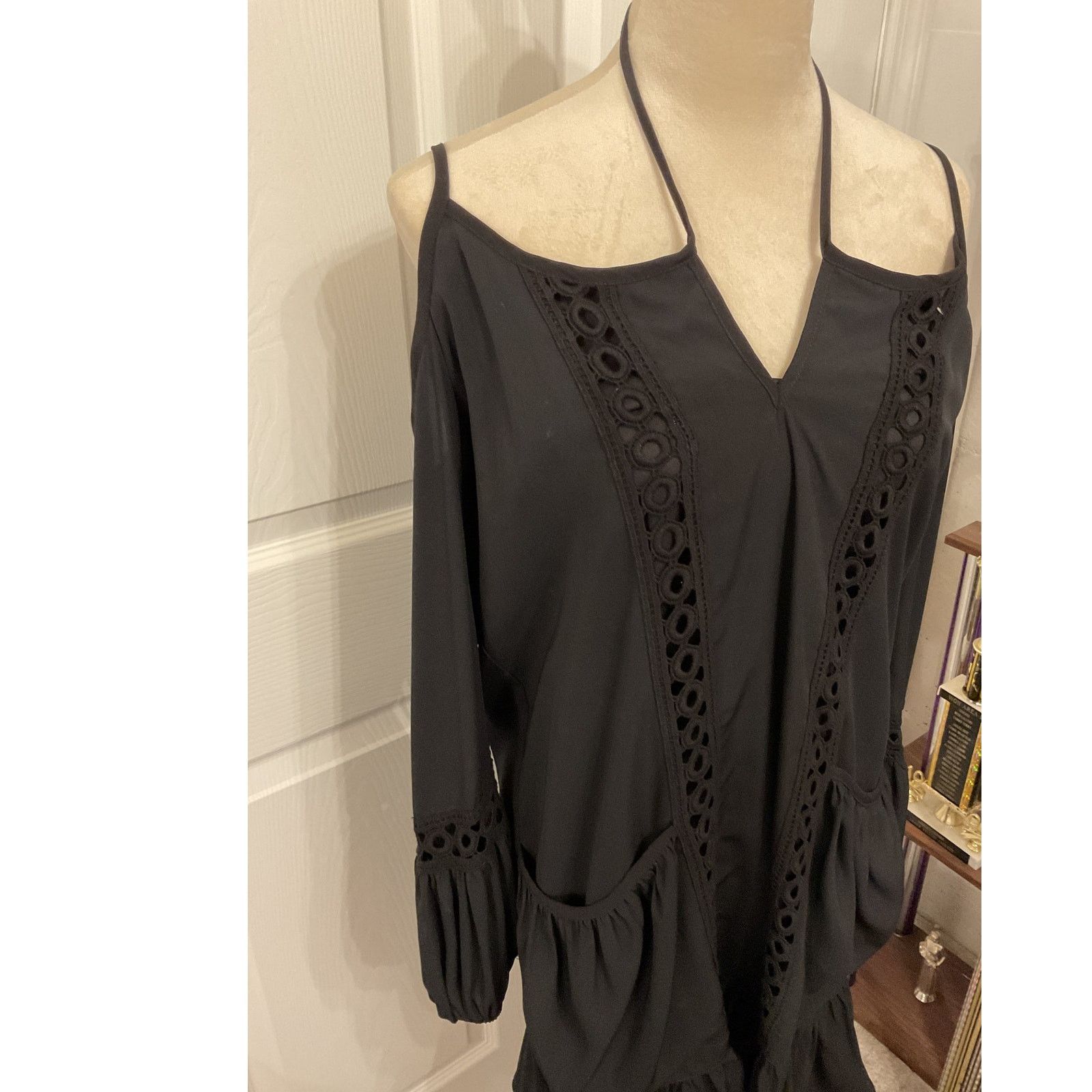 VaVa Vava USA by Joy Han Esme Ruffled Hem Cold Shoulder Dress, M Size M / US 6-8 / IT 42-44 - 4 Thumbnail