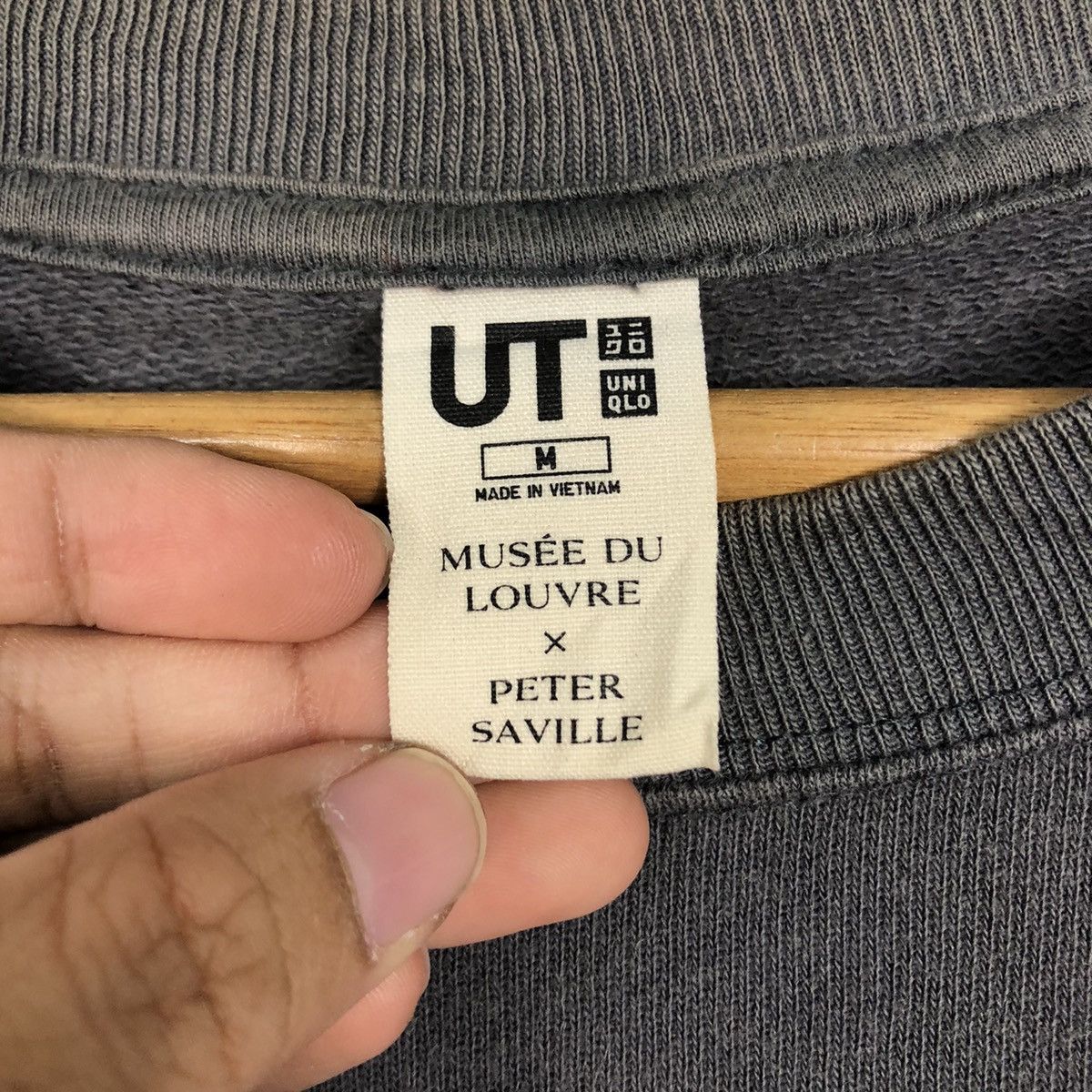 Uniqlo Vintage Musee Du Louvre X Peter Saville Sweatshirt Big Logo Size US M / EU 48-50 / 2 - 15 Thumbnail