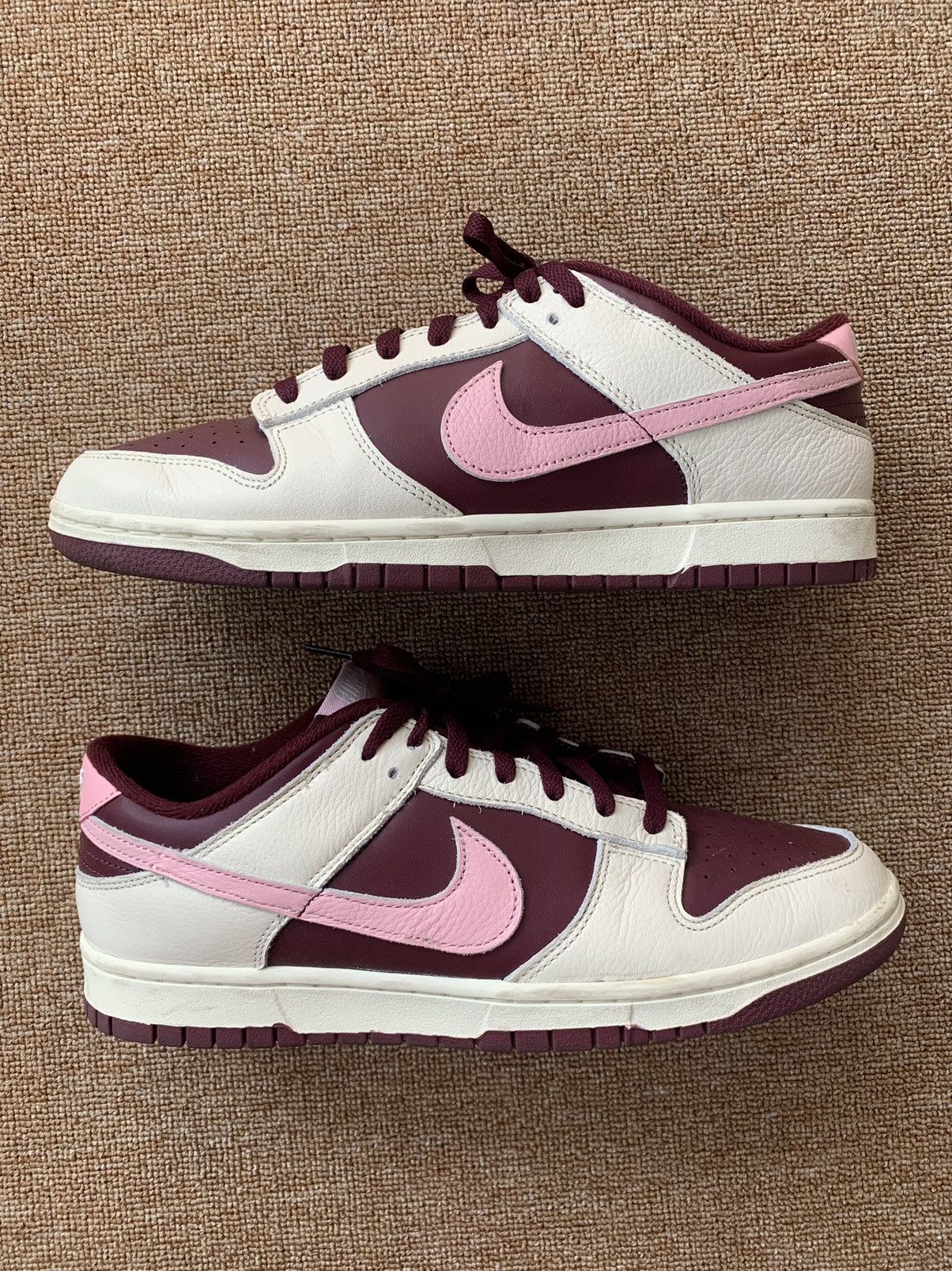 Nike Nike Dunk Low Valentine's Day 2023 Size US 11 / EU 44 - 2 Thumbnail