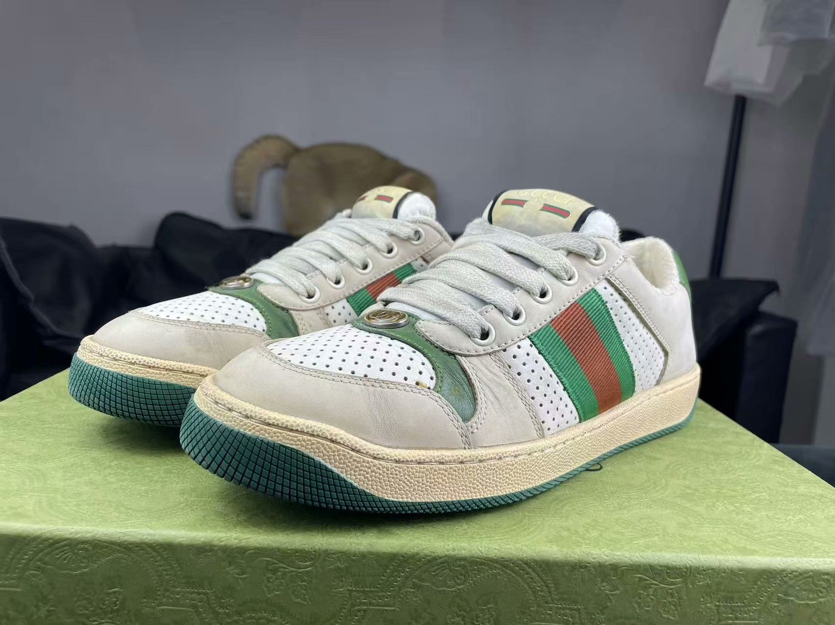 Gucci Gucci Lowtop Sneakers us_6-5 Women Size US 6.5 / IT 36.5 - 1 Thumbnail