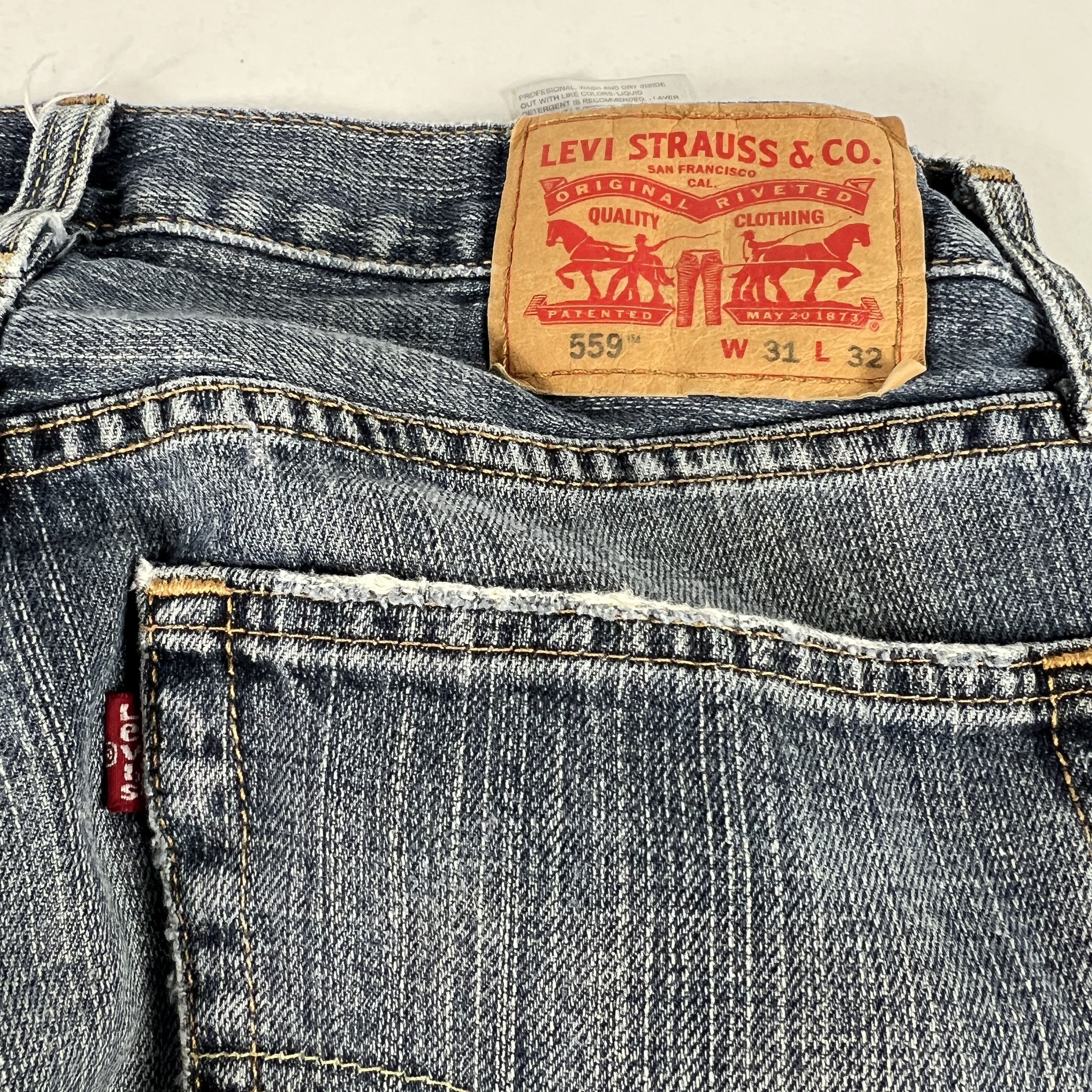 Levi's Levi's Jeans 559 Relaxed Fit Straight Leg Blue Faded Denim Size US 32 / EU 48 - 14 Thumbnail