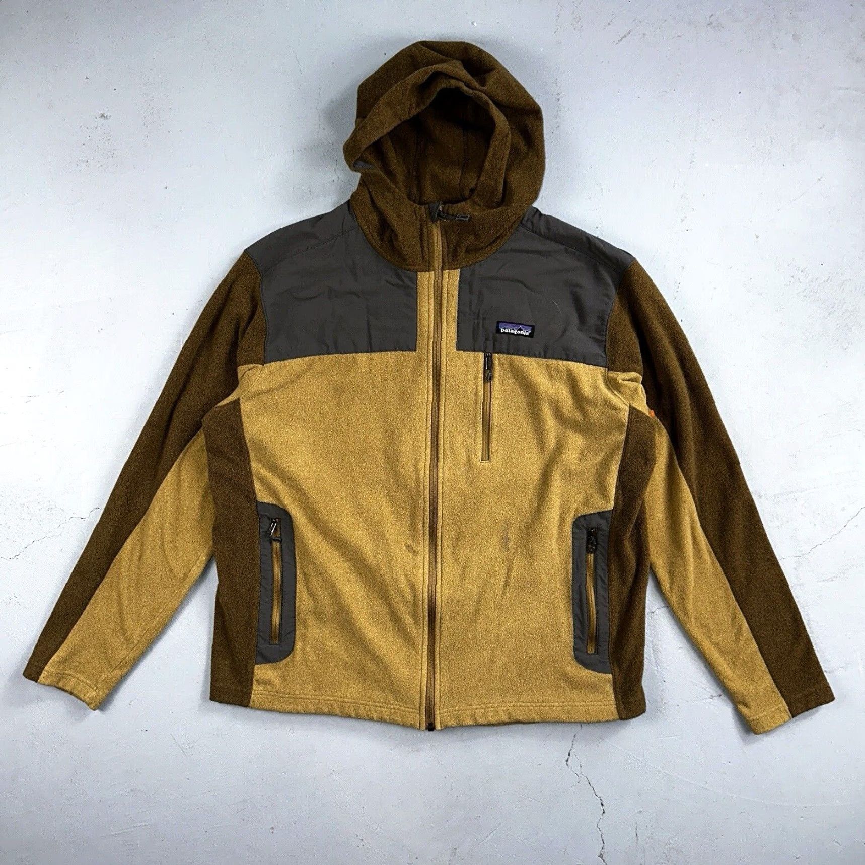 Patagonia Patagonia Jacket Men XL Tan Cedars Fleece Zip Chest Pocket Zipper Damaged Logo Embroidered Full Zip Pockets Outdoor Fall Winter Size US XL / EU 56 / 4 - 2 Thumbnail