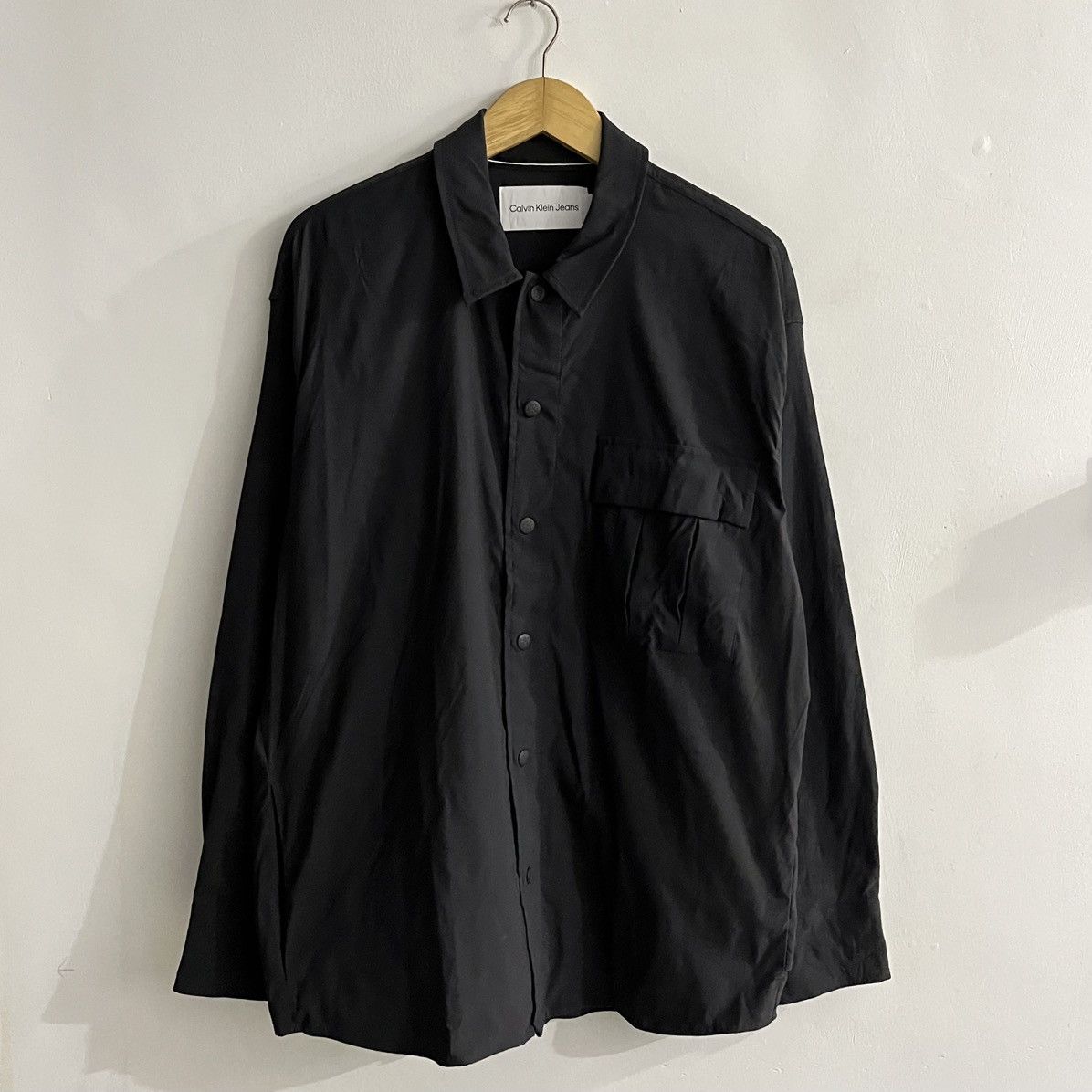 Calvin Klein Calvin Klein - Ls Nylon Button Up Shirt Size US L / EU 52-54 / 3 - 1 Thumbnail