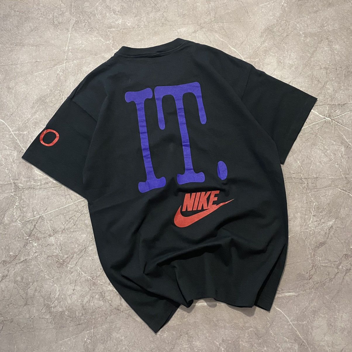 Vintage VINTAGE NIKE JUST DO IT BIG LOGO TEE USA 90s Size US L / EU 52-54 / 3 - 1 Thumbnail