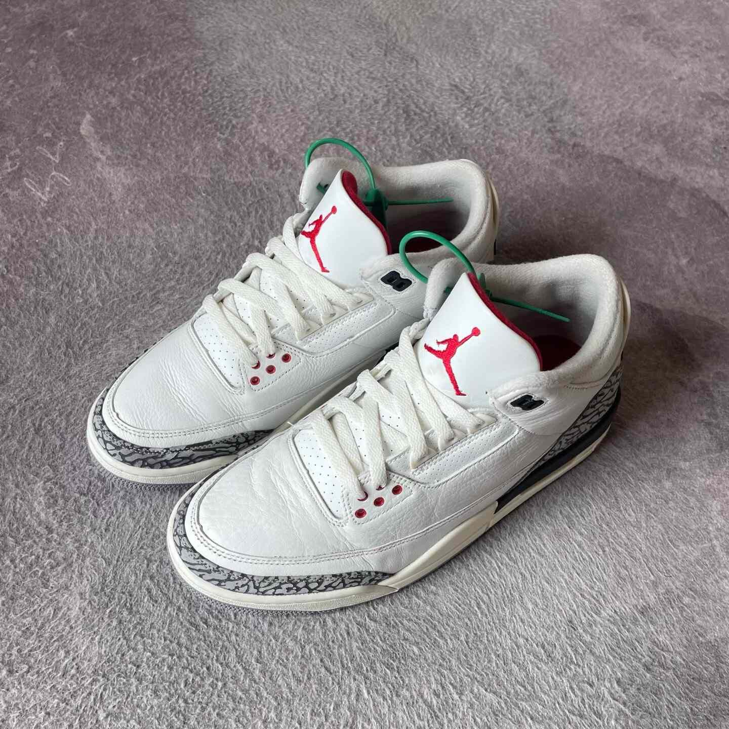 Nike Nike Distressed White Lowtop Sneakers 44 Men Size US 10.5 / EU 43-44 - 1 Thumbnail
