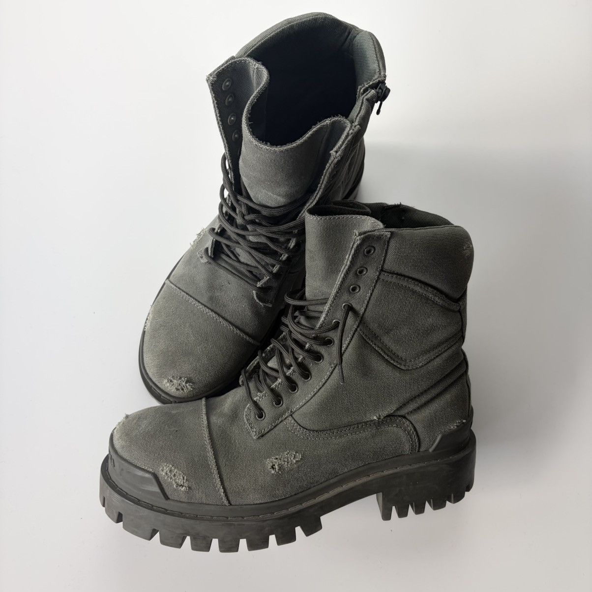 Balenciaga Balenciaga Demna era Striker Boots Size US 10 / EU 43 - 1 Thumbnail