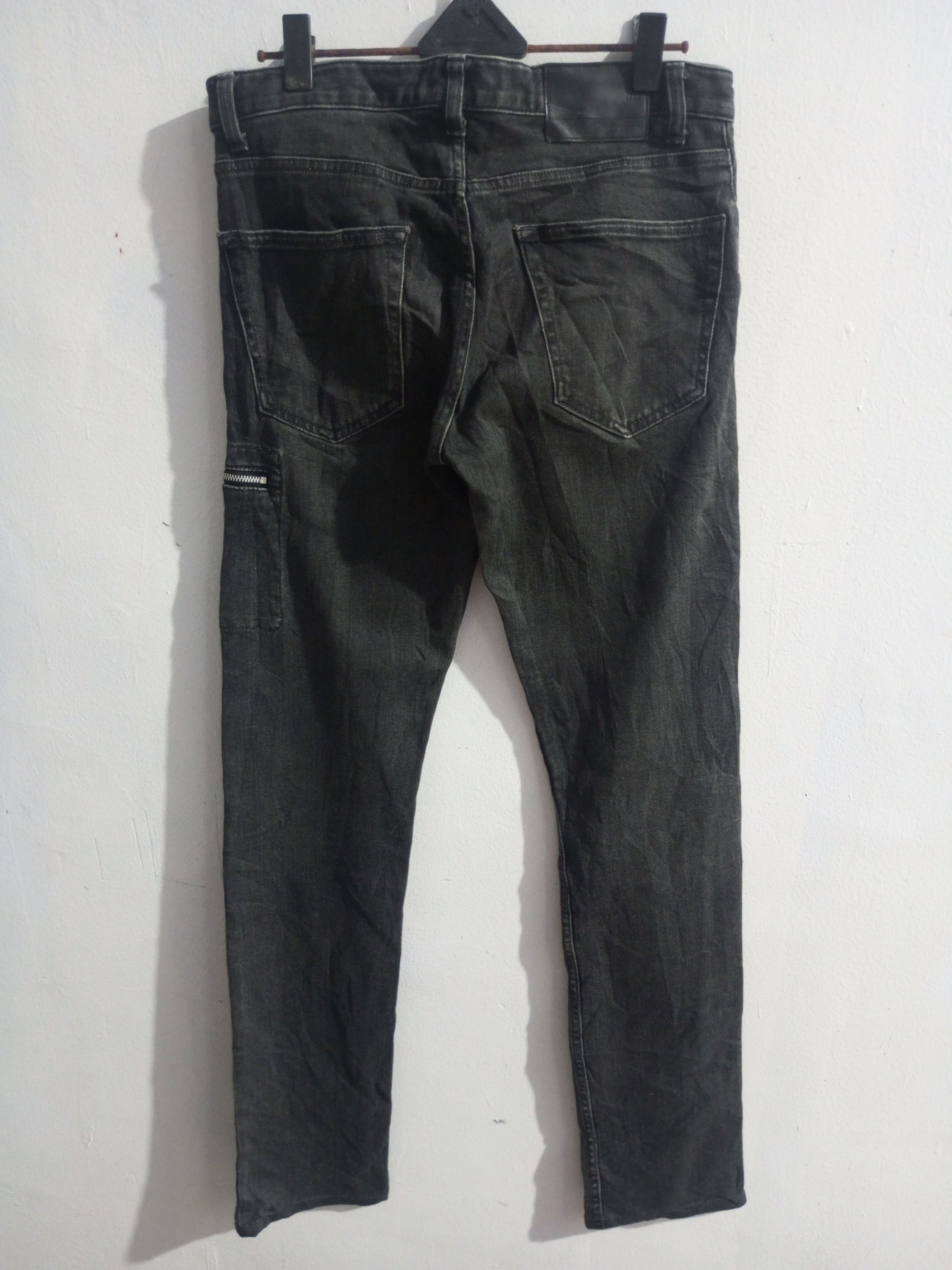 Undercover × Uniqlo Vintage uniqlo undercover slim jeans Size US 28 / EU 44 - 2 Thumbnail