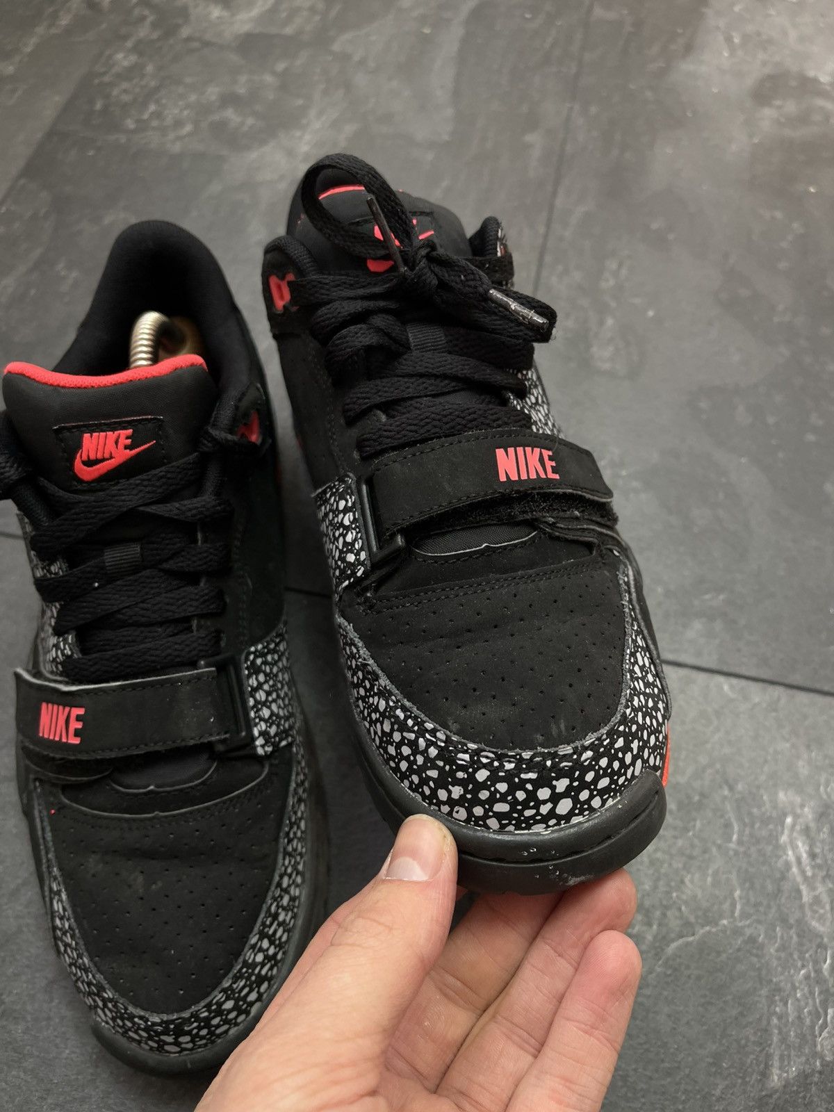 Nike × Streetwear × Vintage Nike Air Trainer 1 Low ST Black Safari Laser Crimson Size US 7 / EU 40 - 6 Thumbnail
