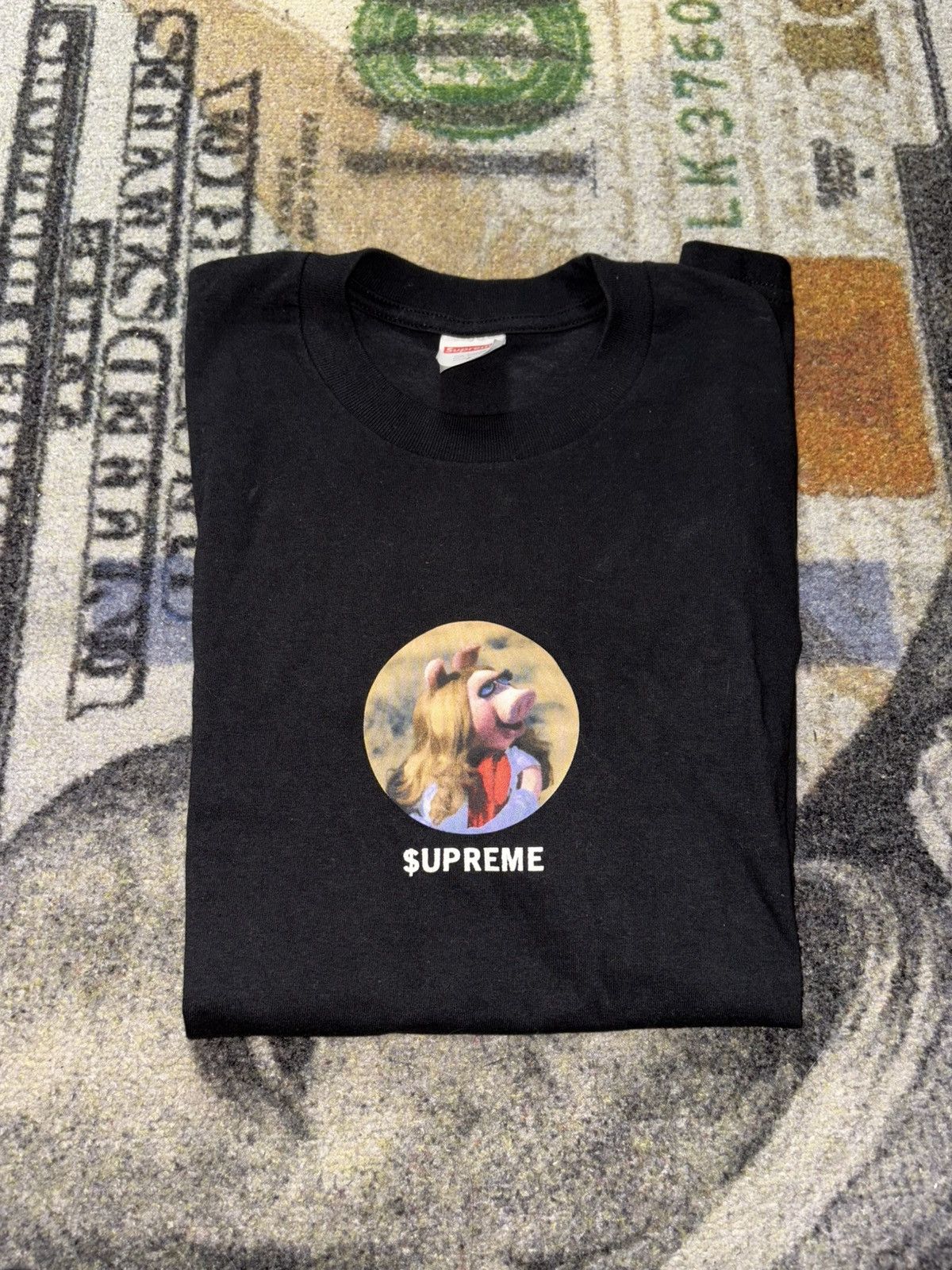Supreme Supreme Miss Piggy Tee Size US S / EU 44-46 / 1 - 1 Thumbnail