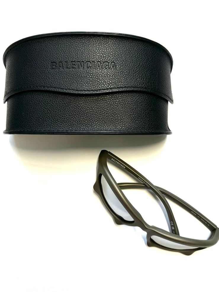 Balenciaga Balenciaga Olive Green Bat Sunglasses Size ONE SIZE - 8 Thumbnail