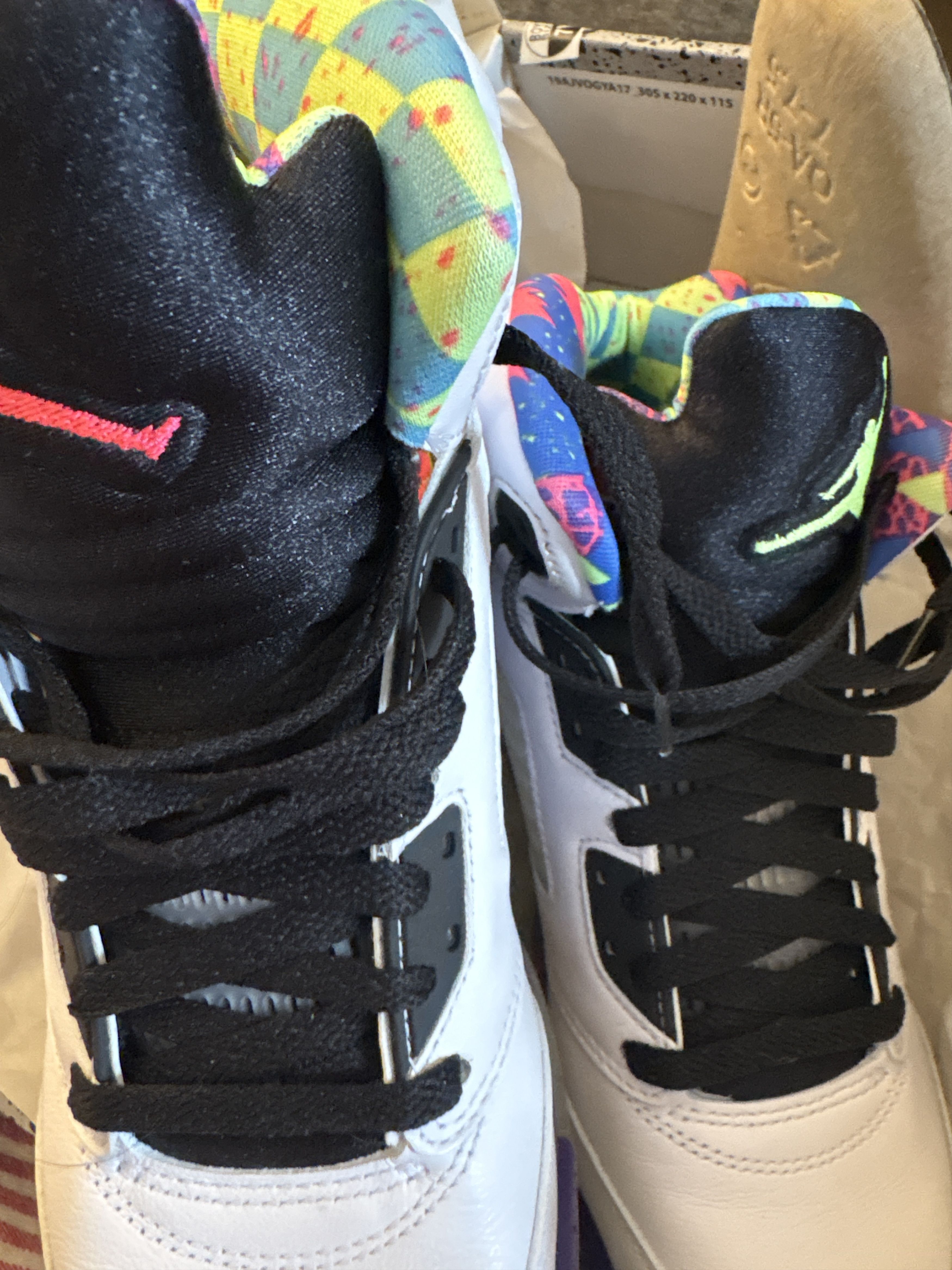 Jordan Brand Nike Air Jordan 5 “Alternate Bel-Air” Size US 7 / EU 40 - 8 Thumbnail